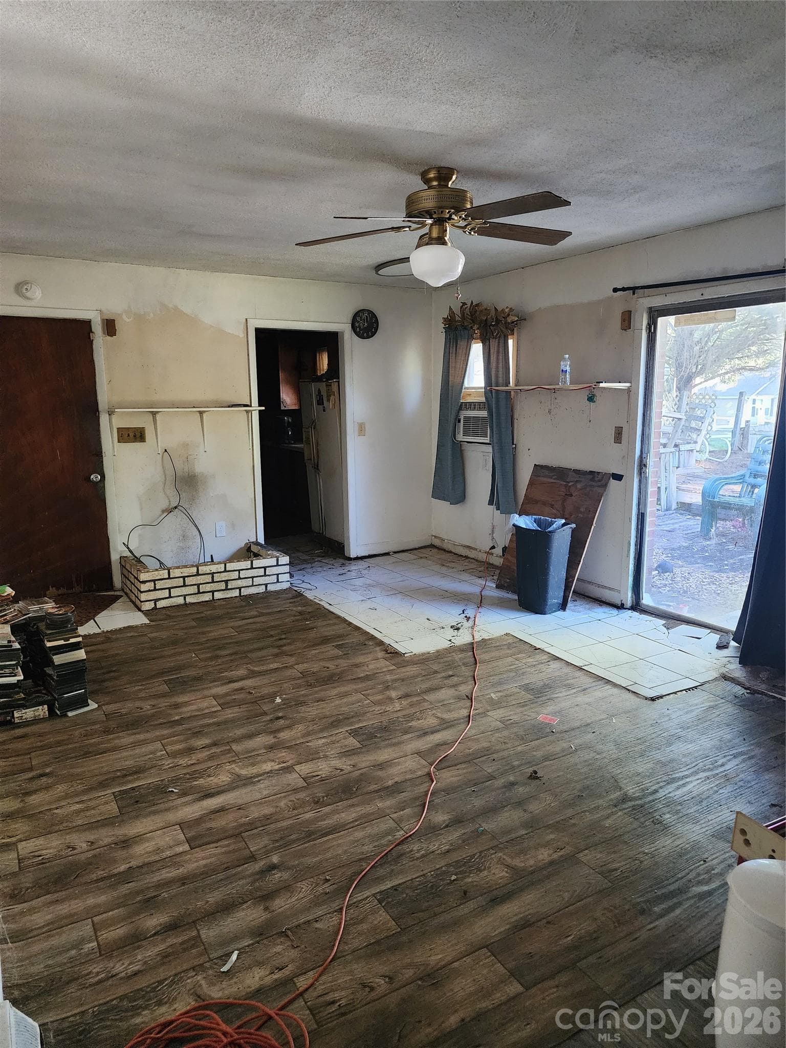Single Family Residence at 1475 B Street, Mount Pleasant, photo 7 of 8