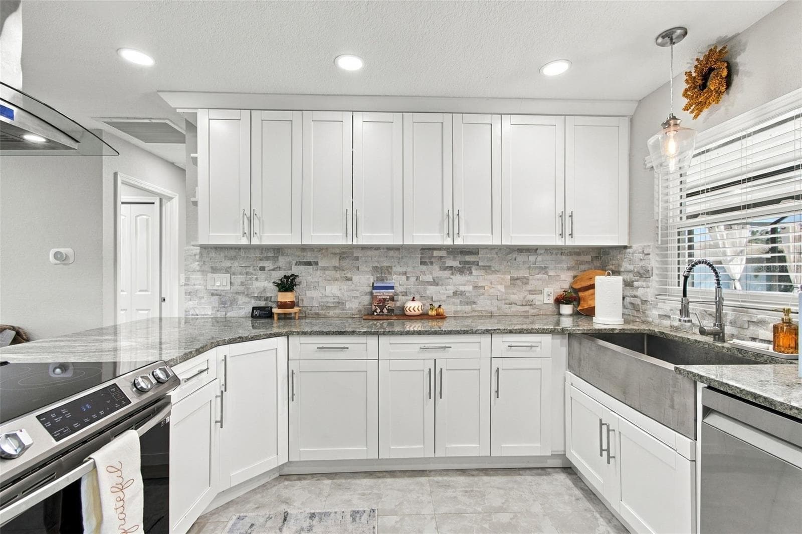 Single Family Residence at 2971 ST CROIX DR, CLEARWATER, photo 15 of 59