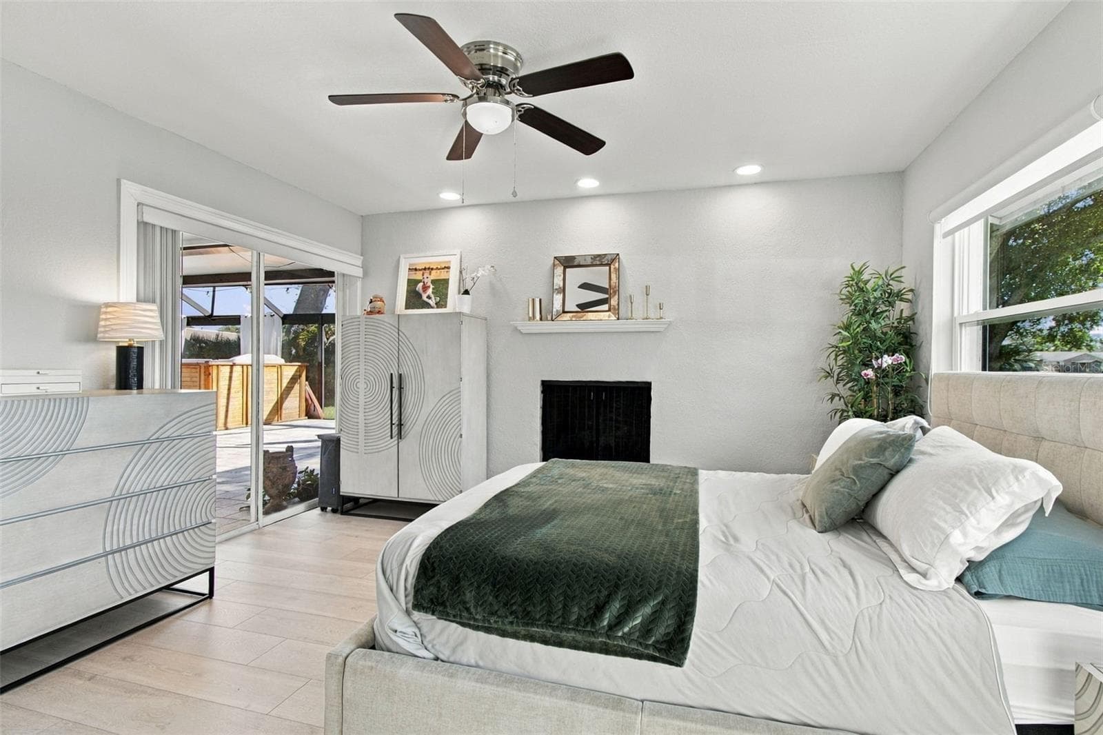 Single Family Residence at 2971 ST CROIX DR, CLEARWATER, photo 28 of 59