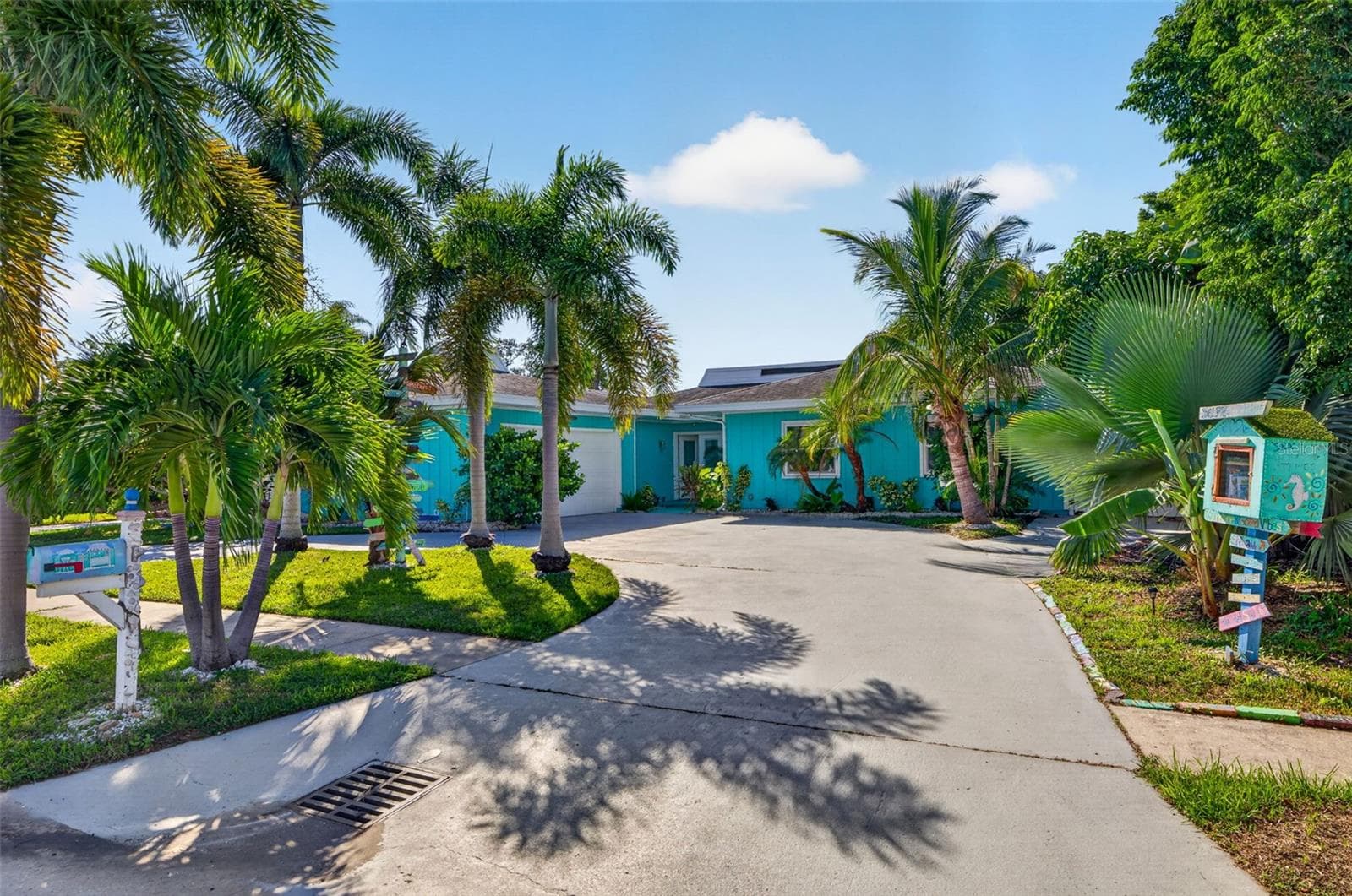 Single Family Residence at 4643 BAY CREST DR, TAMPA, photo 2 of 49