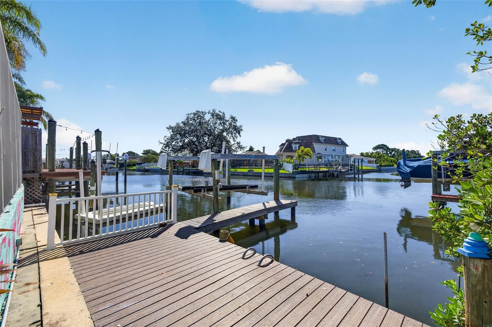 Single Family Residence at 4643 BAY CREST DR, TAMPA, photo 4 of 49