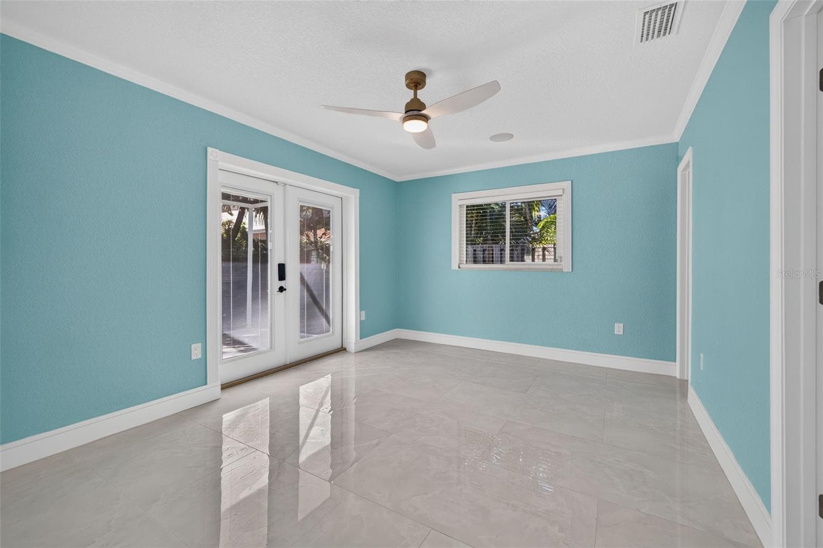 Single Family Residence at 4643 BAY CREST DR, TAMPA, photo 8 of 49