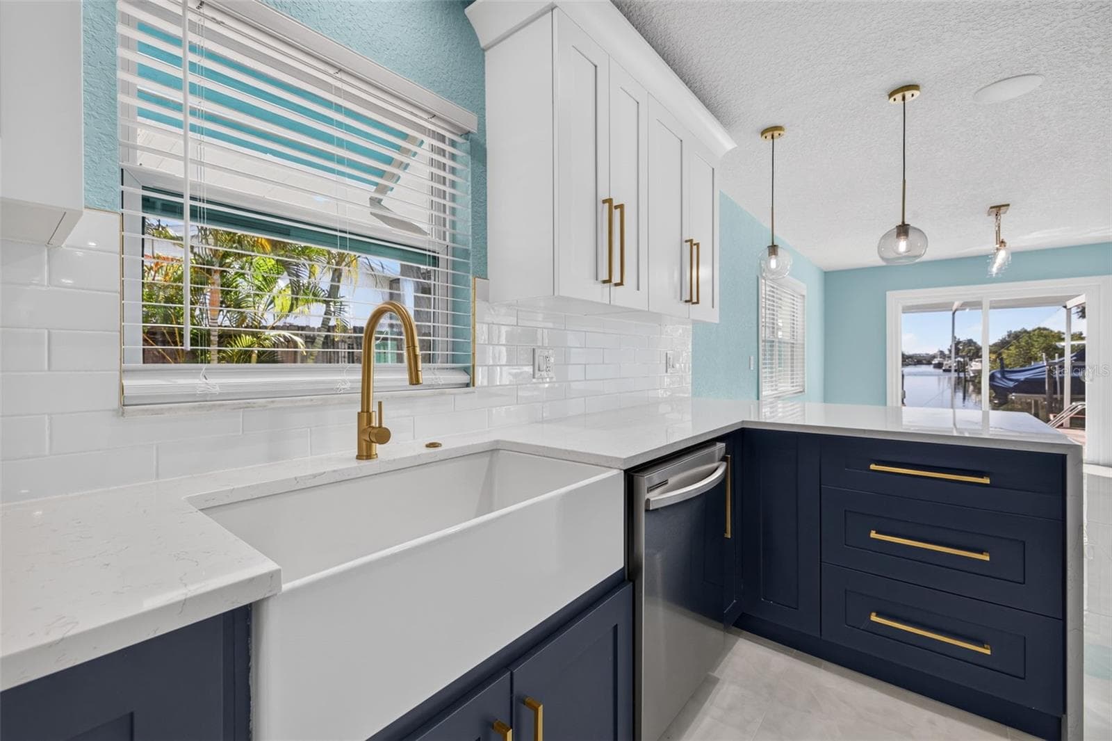 Single Family Residence at 4643 BAY CREST DR, TAMPA, photo 20 of 49
