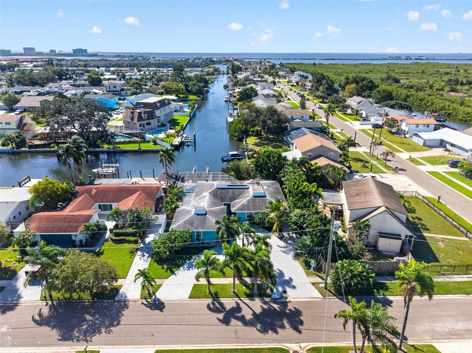 Single Family Residence at 4643 BAY CREST DR, TAMPA, photo 43 of 49