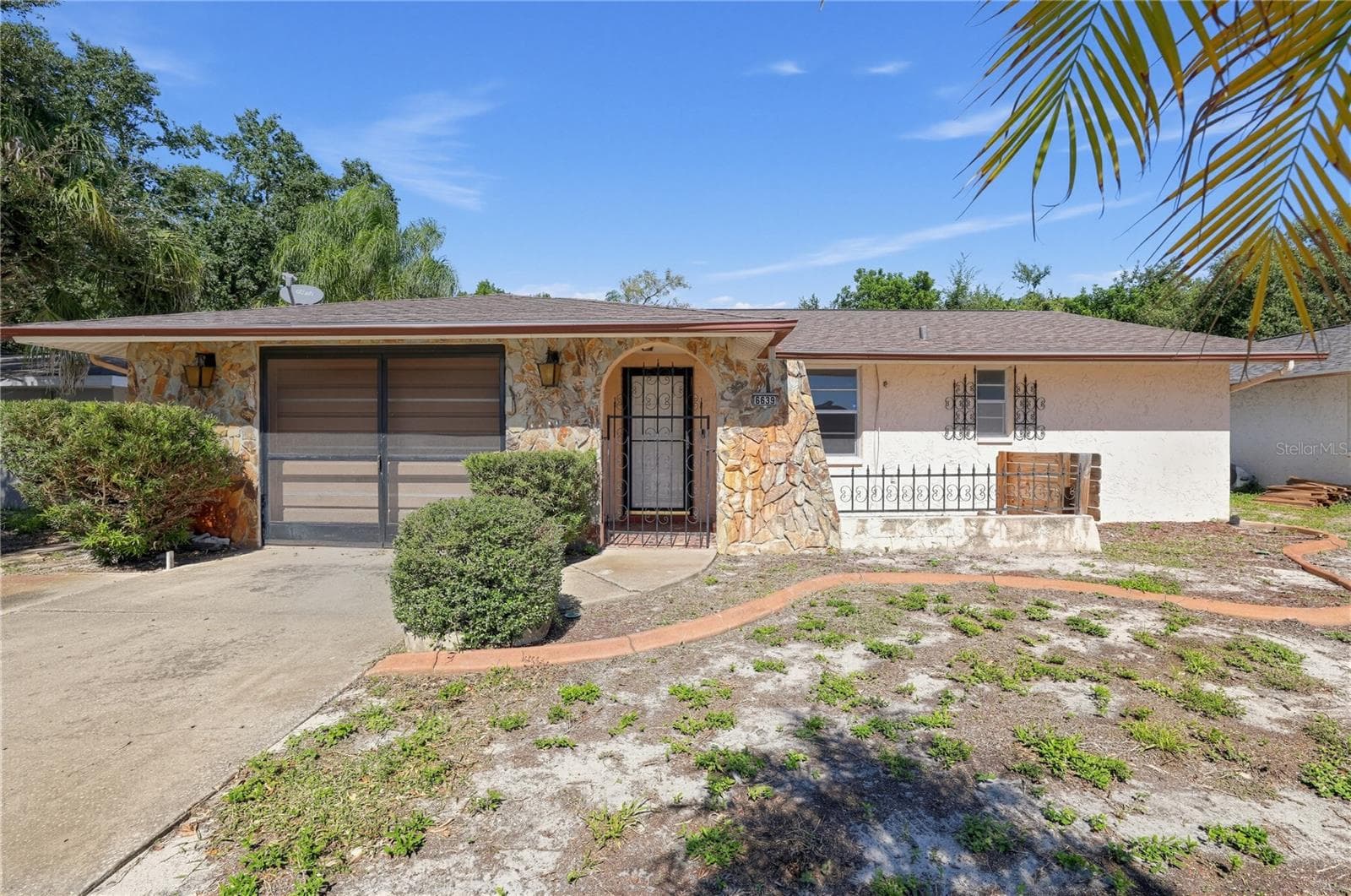 Single Family Residence at 6639 TRIPOLI WAY, PORT RICHEY, photo 2 of 38