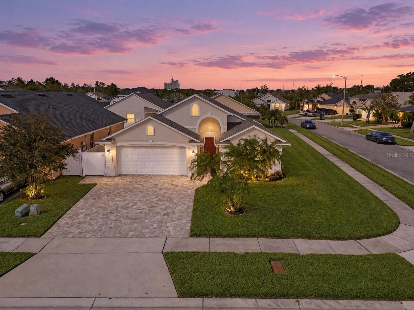 Single Family Residence at 3109 HERITAGE PARK WAY, ORLANDO, photo 2 of 44