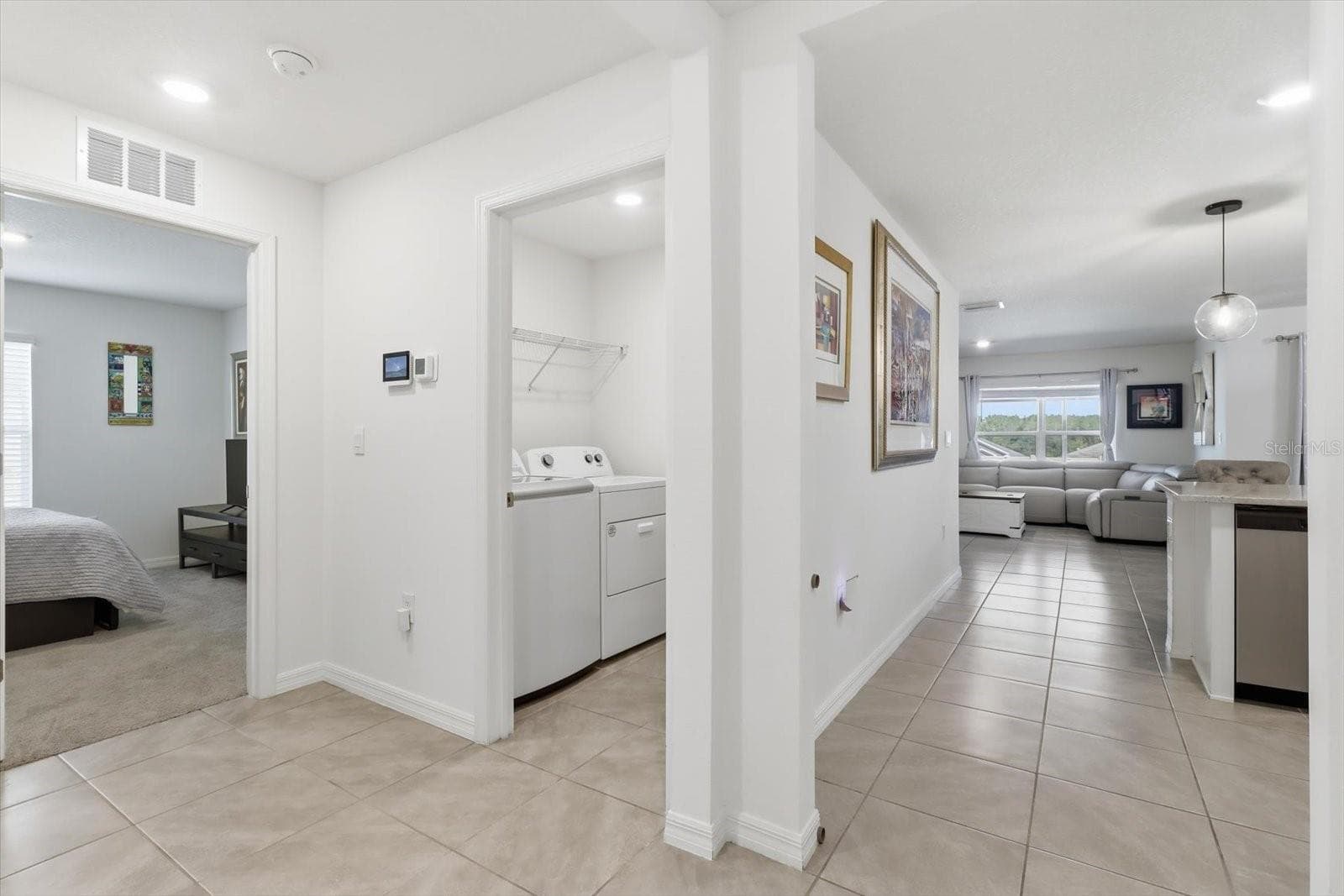 Single Family Residence at 315 W FAIRWAYS VIEW DR, BEVERLY HILLS, photo 13 of 49