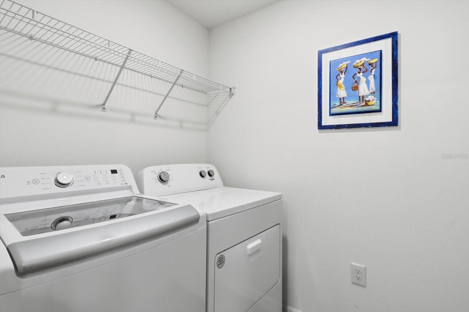 Single Family Residence at 315 W FAIRWAYS VIEW DR, BEVERLY HILLS, photo 31 of 49