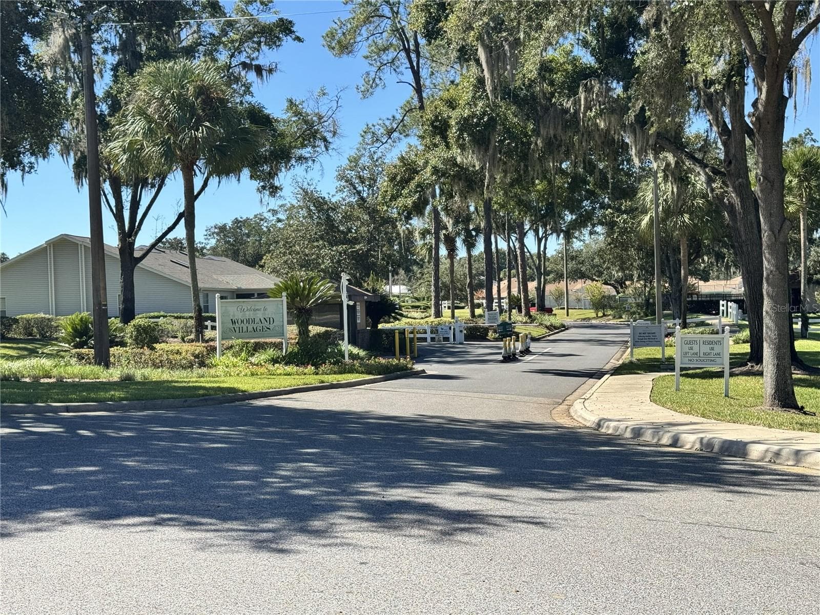 Single Family Residence at 2406 SE 23RD PL, OCALA, photo 4 of 64