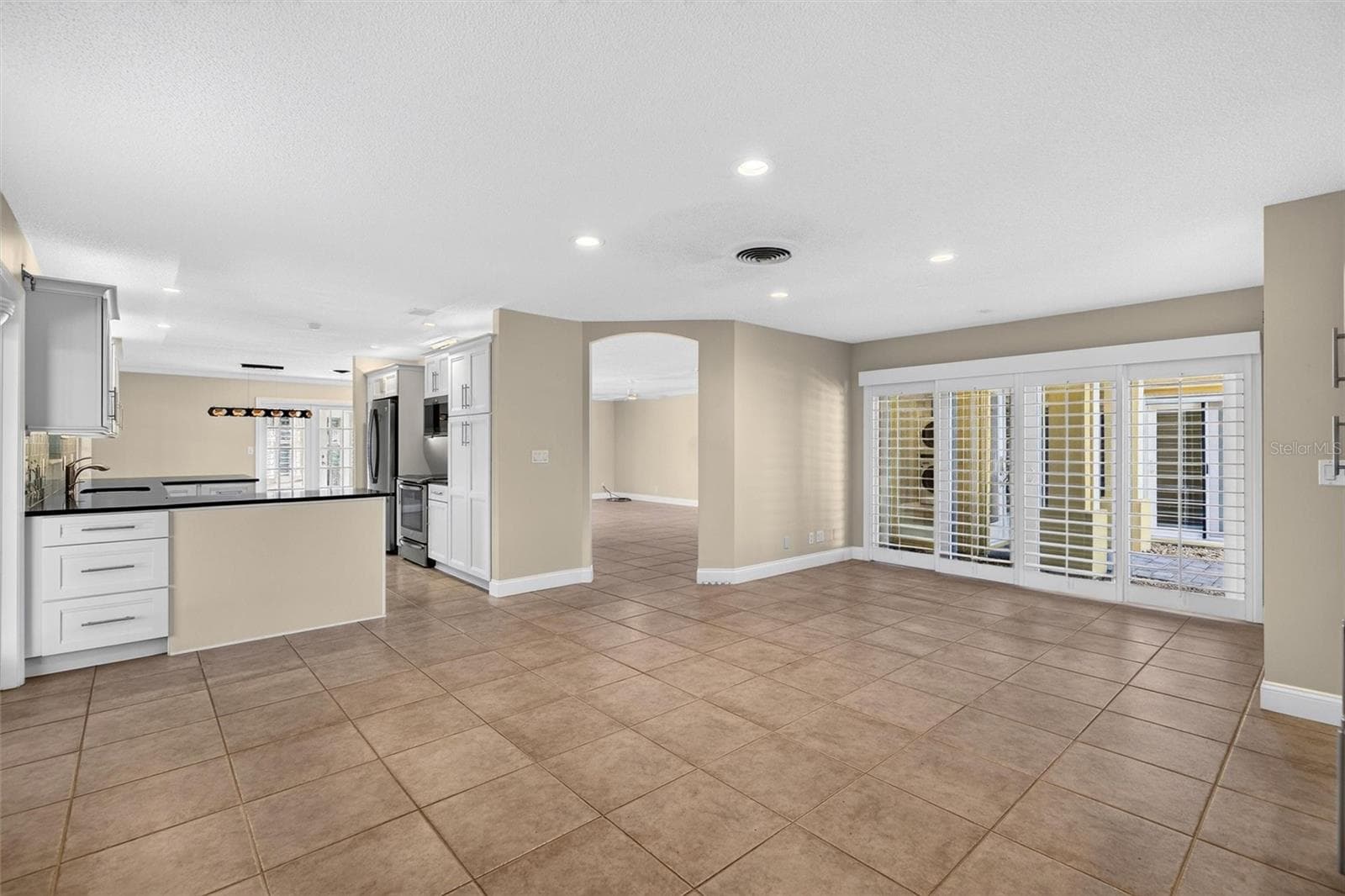 Single Family Residence at 30 BOSARVEY CIR, ORMOND BEACH, photo 14 of 86
