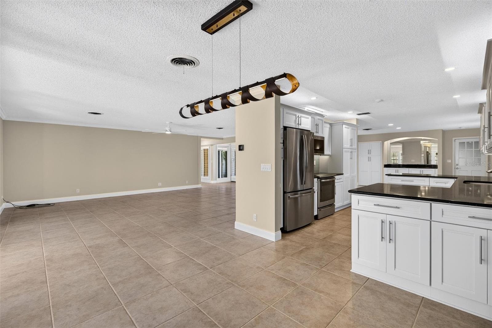 Single Family Residence at 30 BOSARVEY CIR, ORMOND BEACH, photo 15 of 86