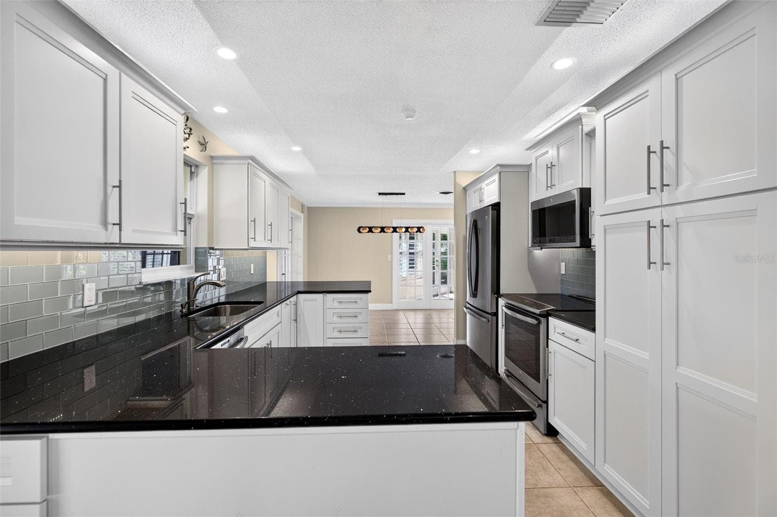 Single Family Residence at 30 BOSARVEY CIR, ORMOND BEACH, photo 22 of 86