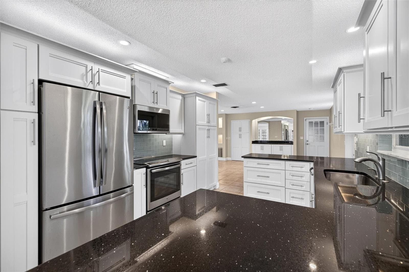 Single Family Residence at 30 BOSARVEY CIR, ORMOND BEACH, photo 27 of 86