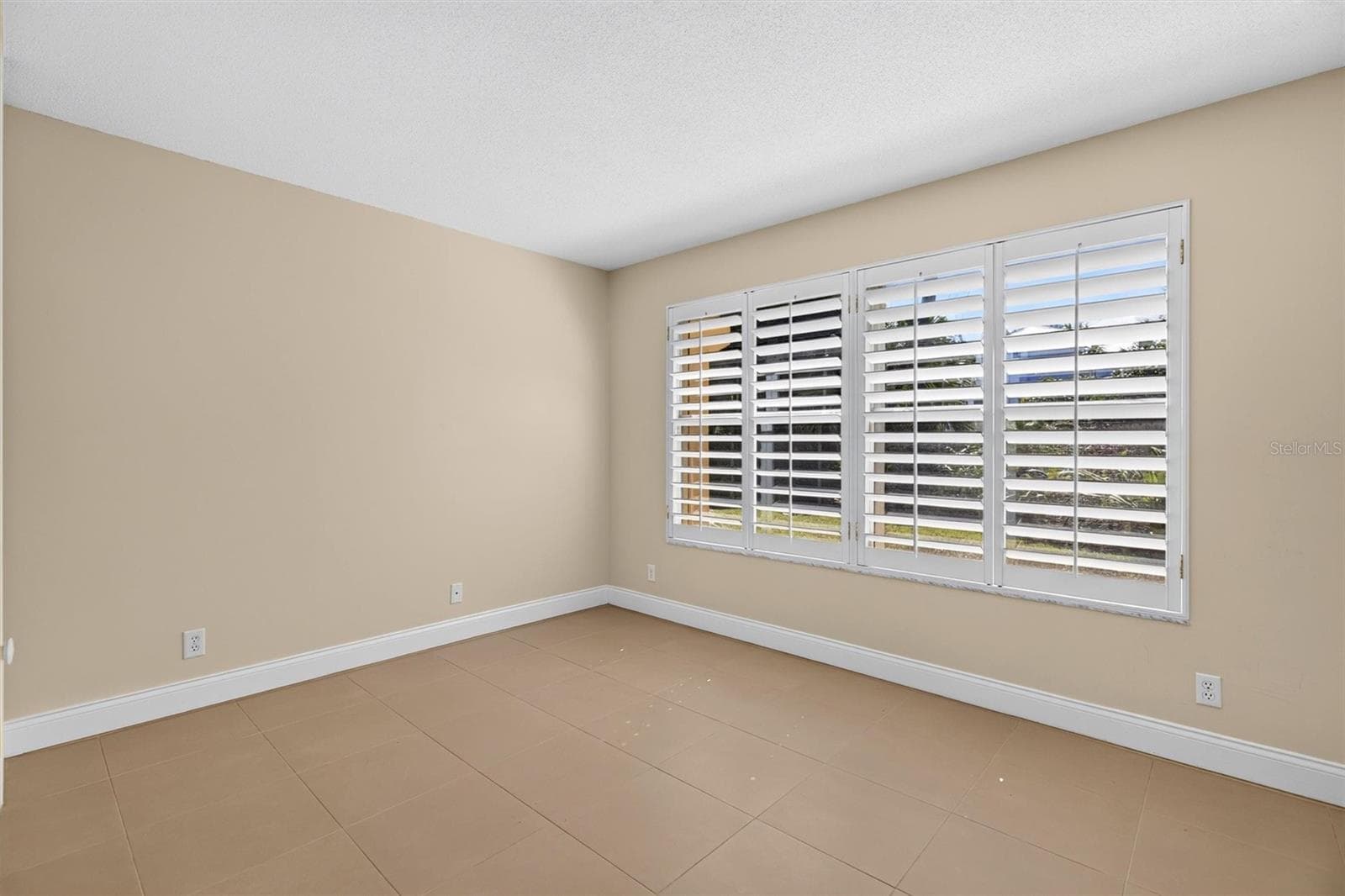Single Family Residence at 30 BOSARVEY CIR, ORMOND BEACH, photo 36 of 86