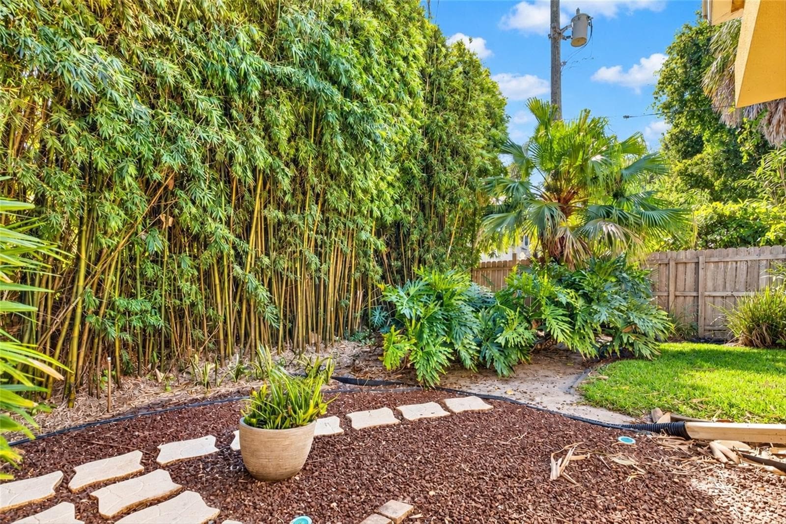 Single Family Residence at 30 BOSARVEY CIR, ORMOND BEACH, photo 66 of 86