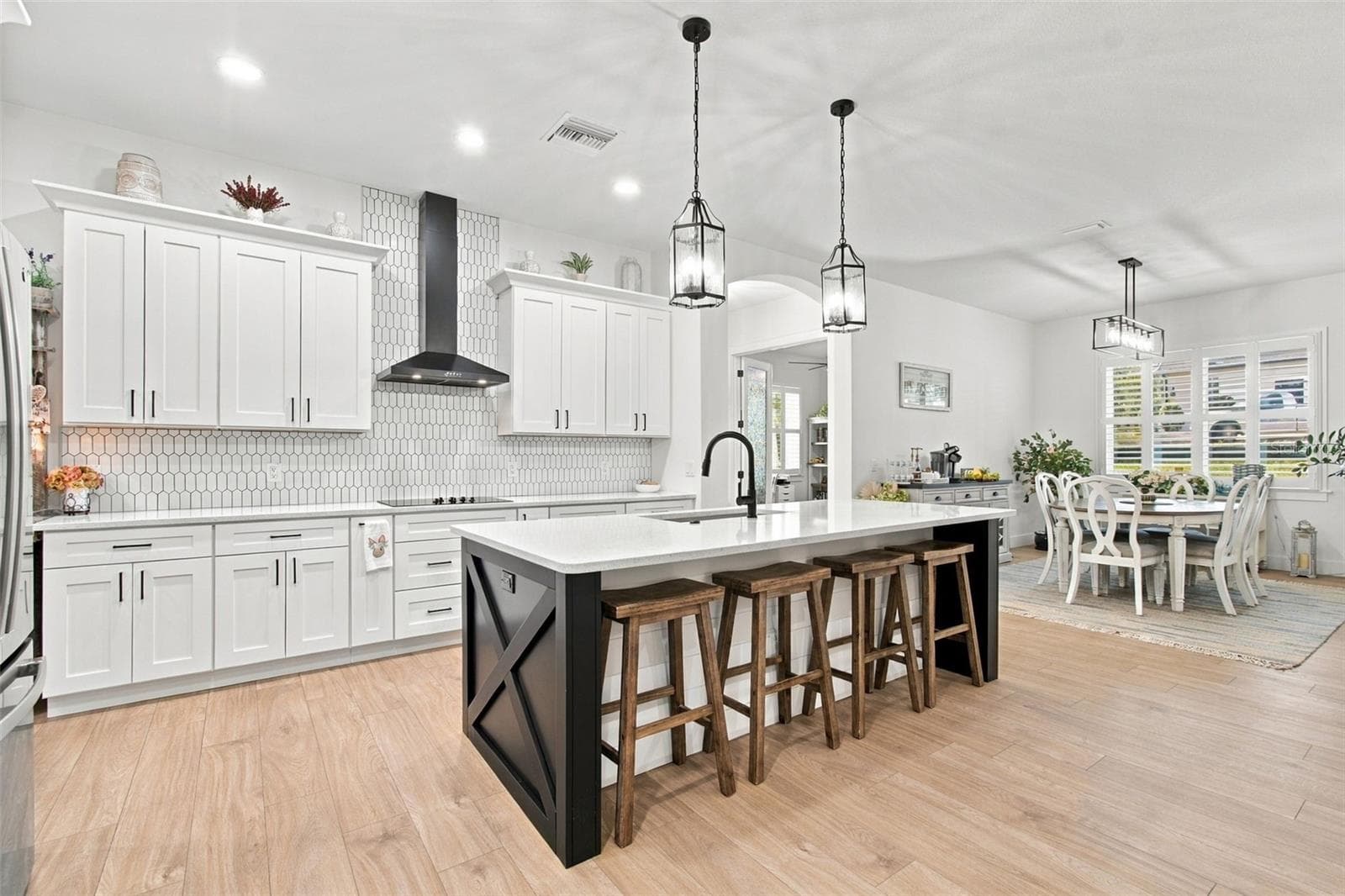 Kitchen - 9909 PINE LEAF LN, DADE CITY