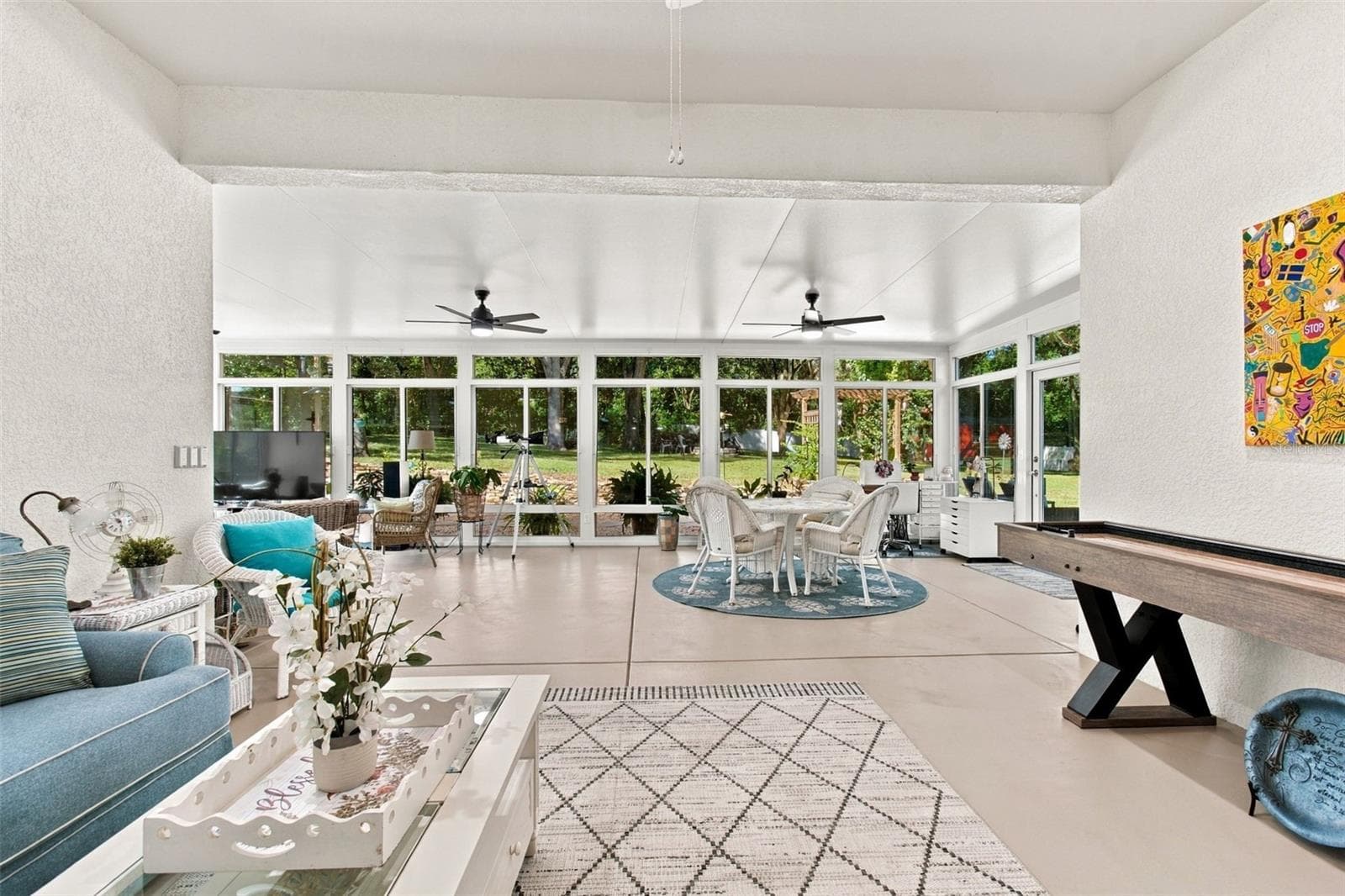 Florida Room - 9909 PINE LEAF LN, DADE CITY