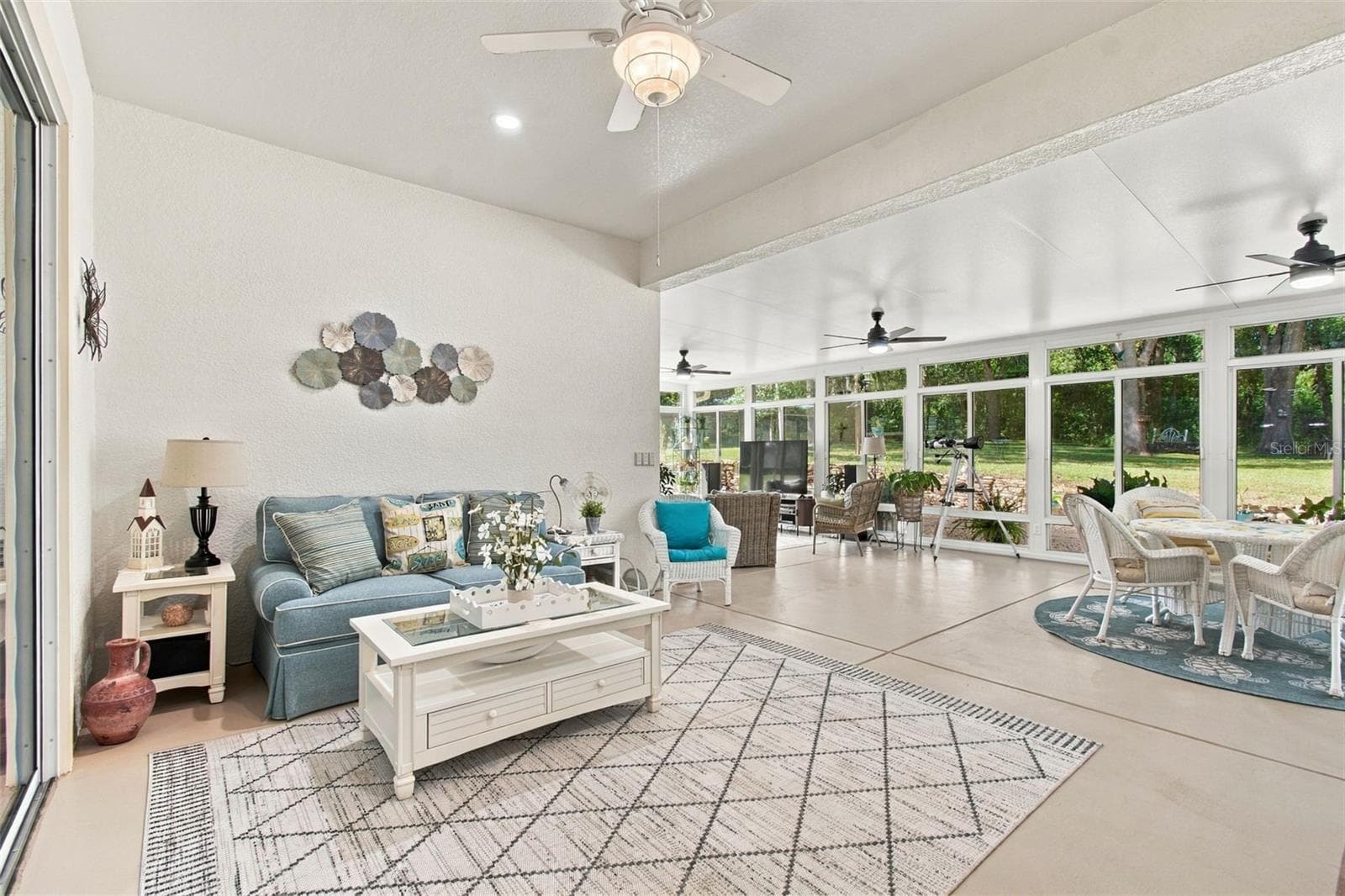 Florida Room - 9909 PINE LEAF LN, DADE CITY