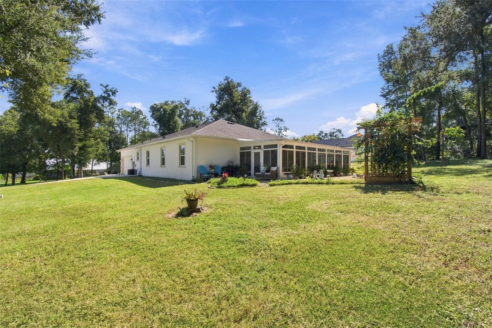 Back of Home - 9909 PINE LEAF LN, DADE CITY