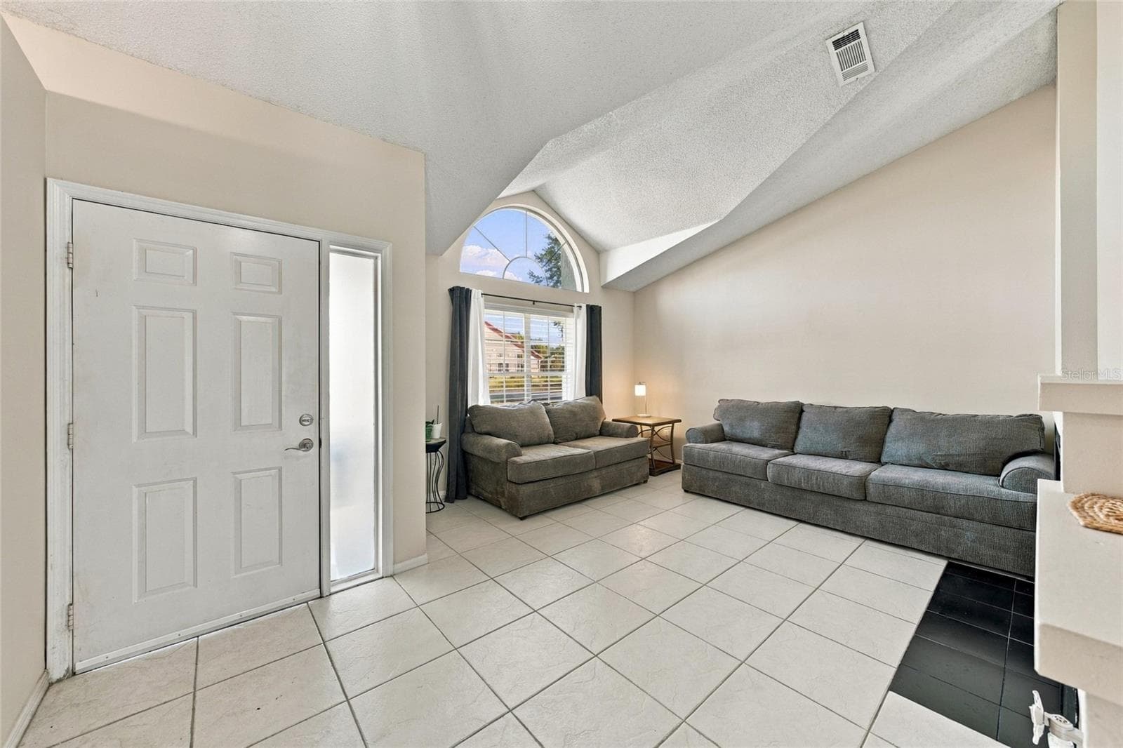 Single Family Residence at 1039 PROVIDENCE LN, OVIEDO, photo 5 of 67