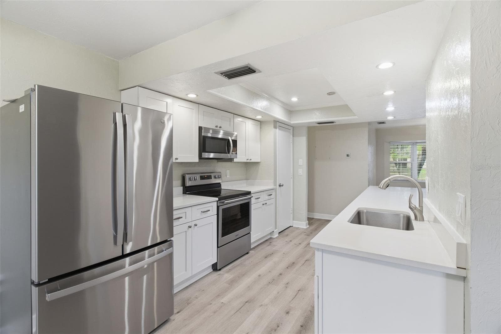Single Family Residence at 4105 BENT TREE BLVD, SARASOTA, photo 6 of 27
