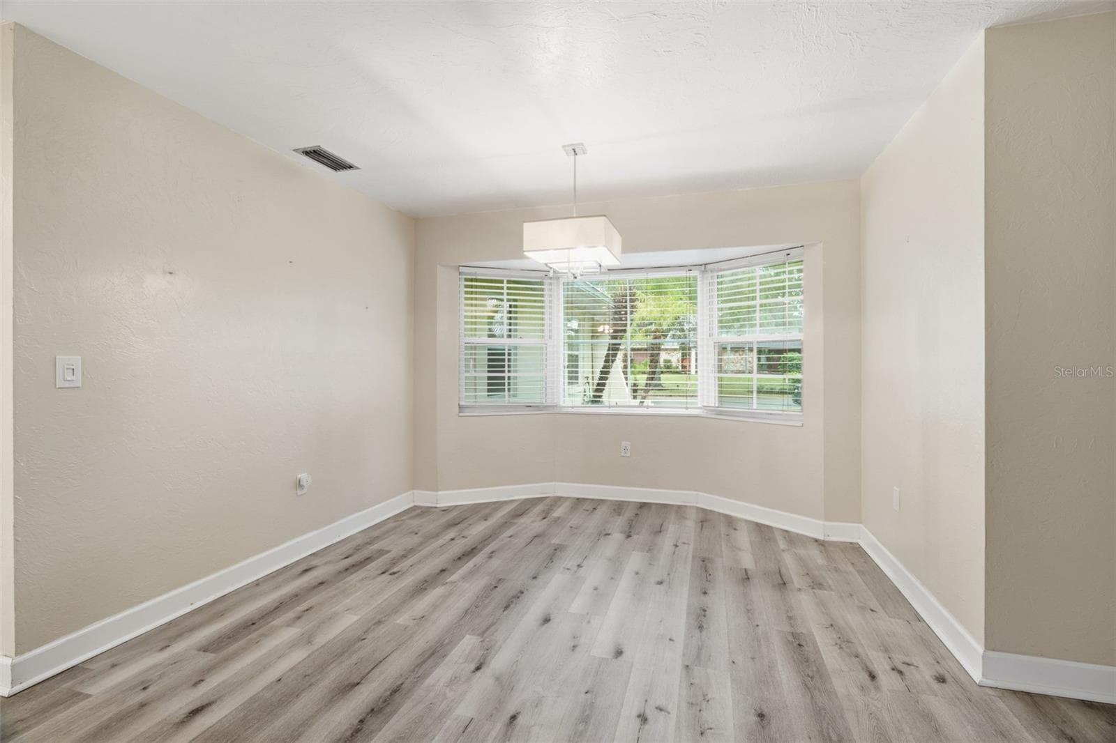 Single Family Residence at 4105 BENT TREE BLVD, SARASOTA, photo 8 of 27