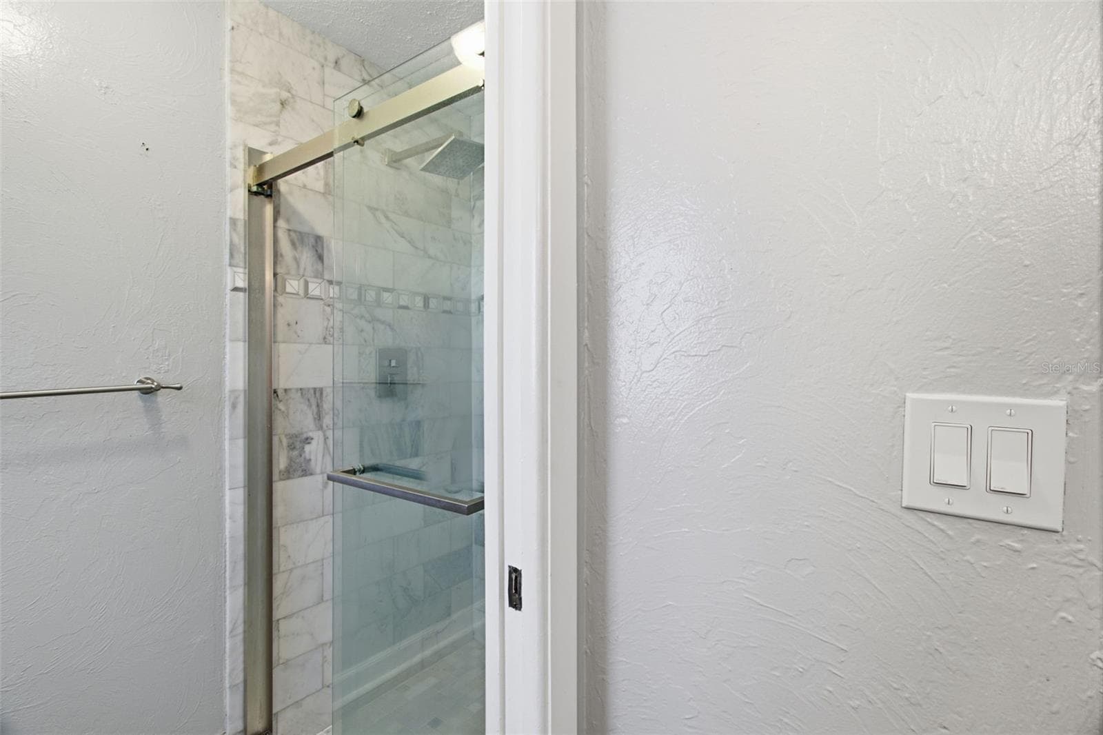 Single Family Residence at 4105 BENT TREE BLVD, SARASOTA, photo 14 of 27