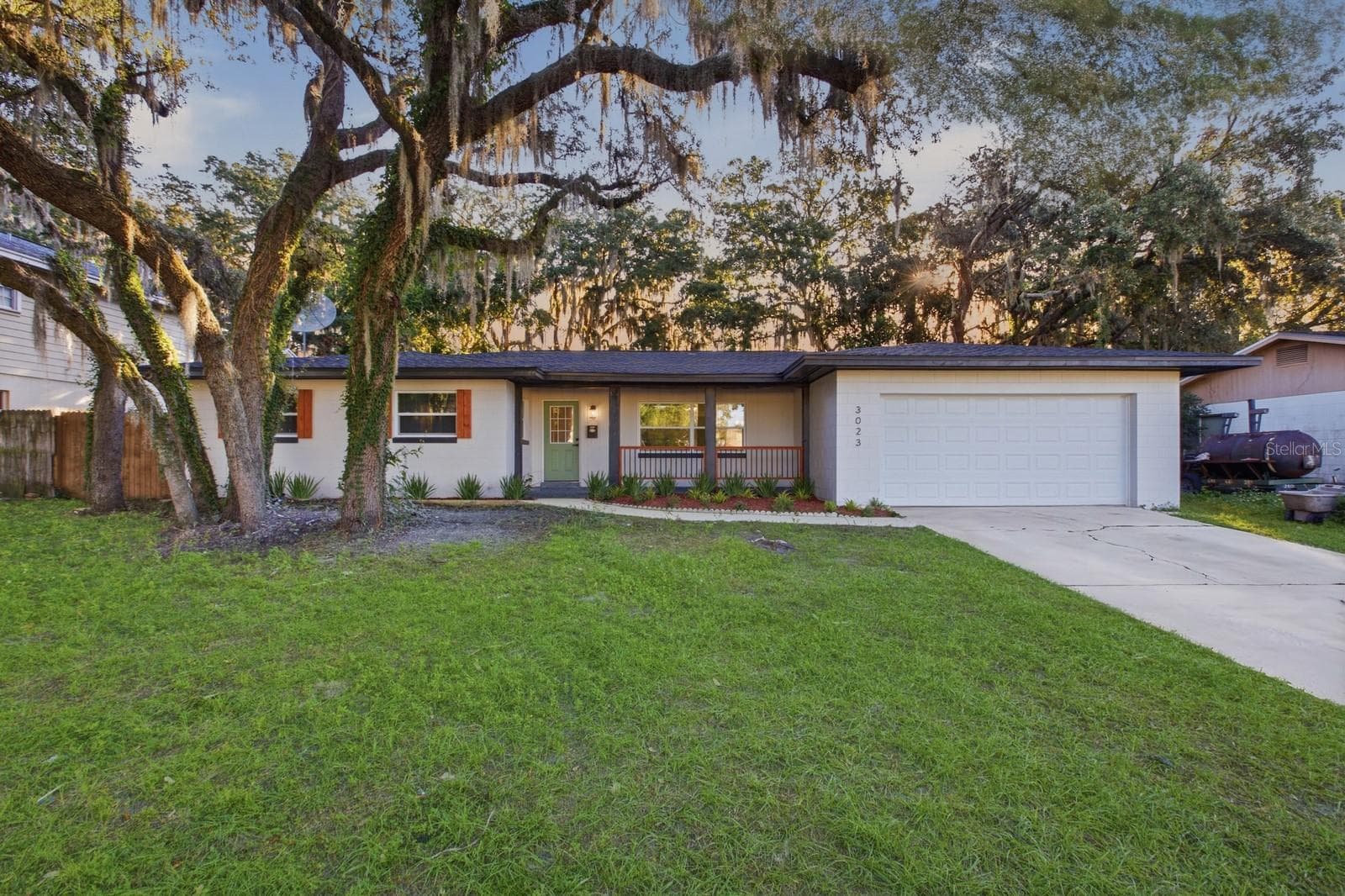 3023 ROCKINGHAM CIR