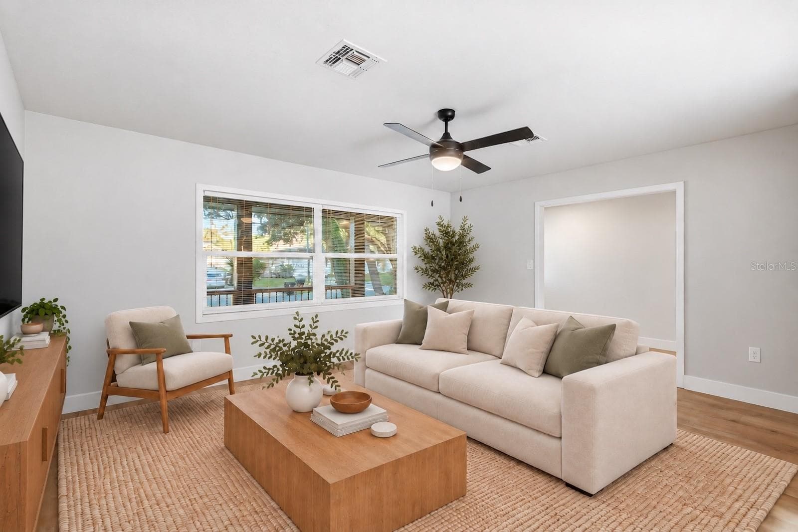 Single Family Residence at 3023 ROCKINGHAM CIR, ORLANDO, photo 5 of 35