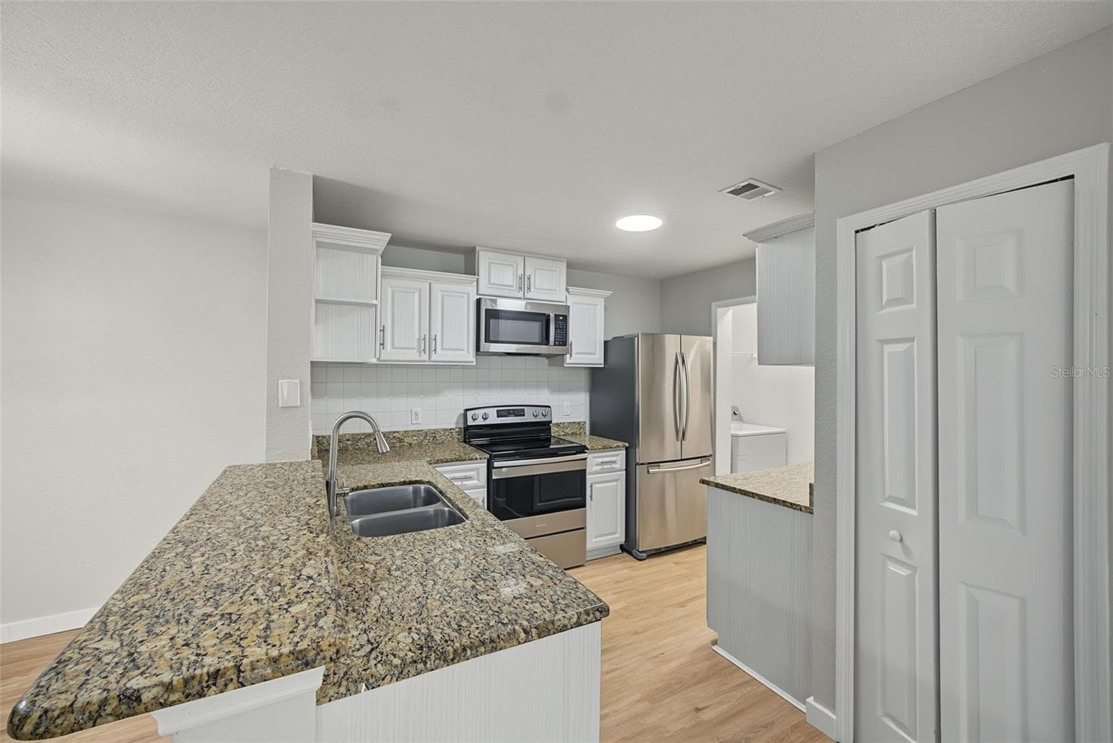 Condominium at 7524 SEURAT ST #12202, ORLANDO, photo 4 of 24
