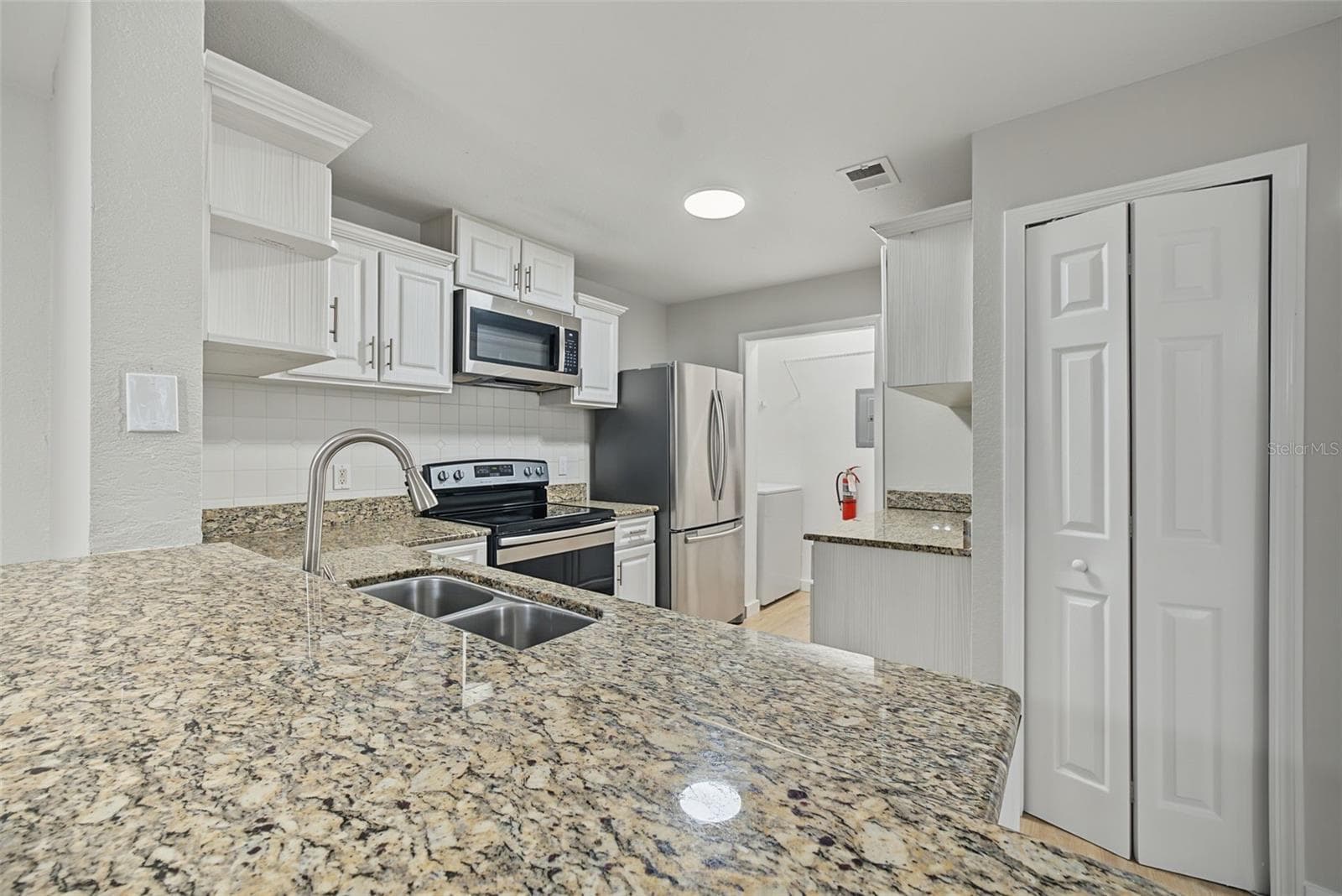 Condominium at 7524 SEURAT ST #12202, ORLANDO, photo 5 of 24