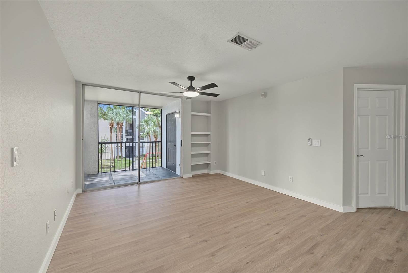 Condominium at 7524 SEURAT ST #12202, ORLANDO, photo 7 of 24