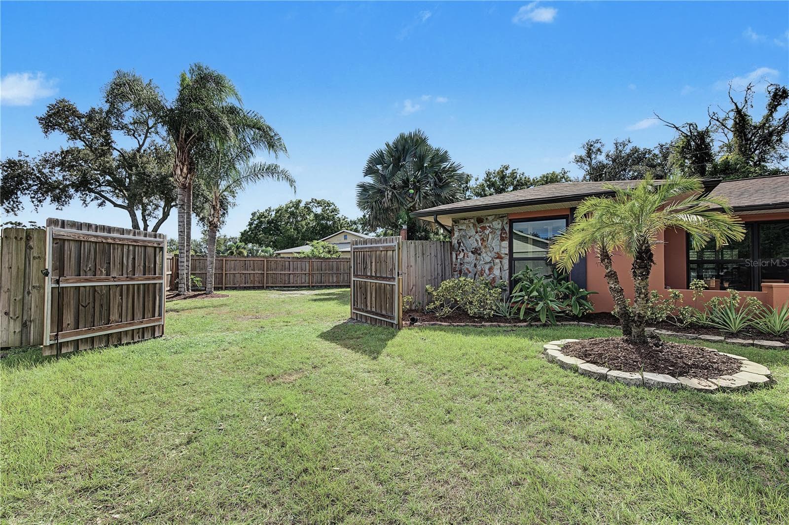 9. 12' Wide Double Gate Allows for Rather Large Boat & RV Storage! Save BIG MONEY on Storage Fees!! - 112 PEACOCK CIR, SAFETY HARBOR