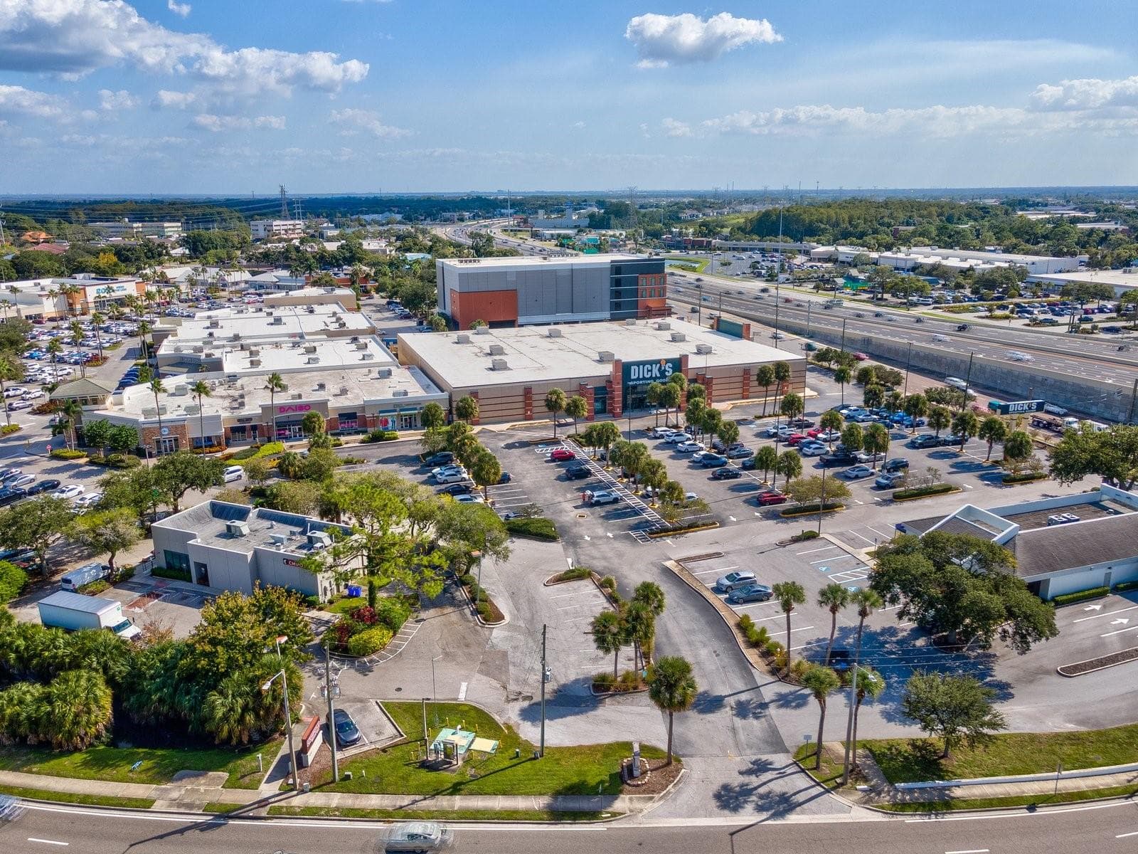 More wonderful shopping and restaurant plazas across the street from Inverness condos! - 2593 COUNTRYSIDE BLVD #7304, CLEARWATER