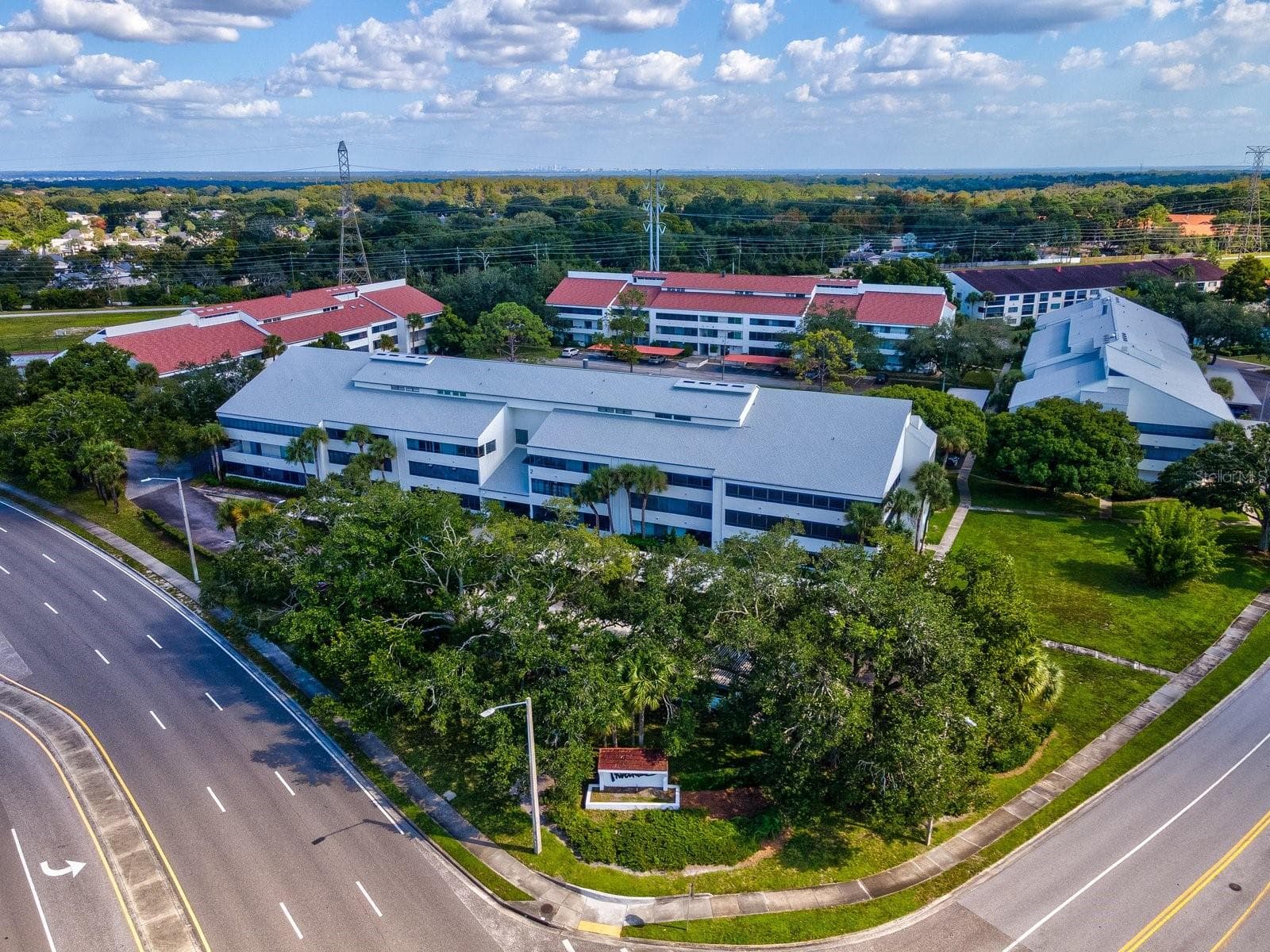 Sidewalks and shopping close by - 2593 COUNTRYSIDE BLVD #7304, CLEARWATER