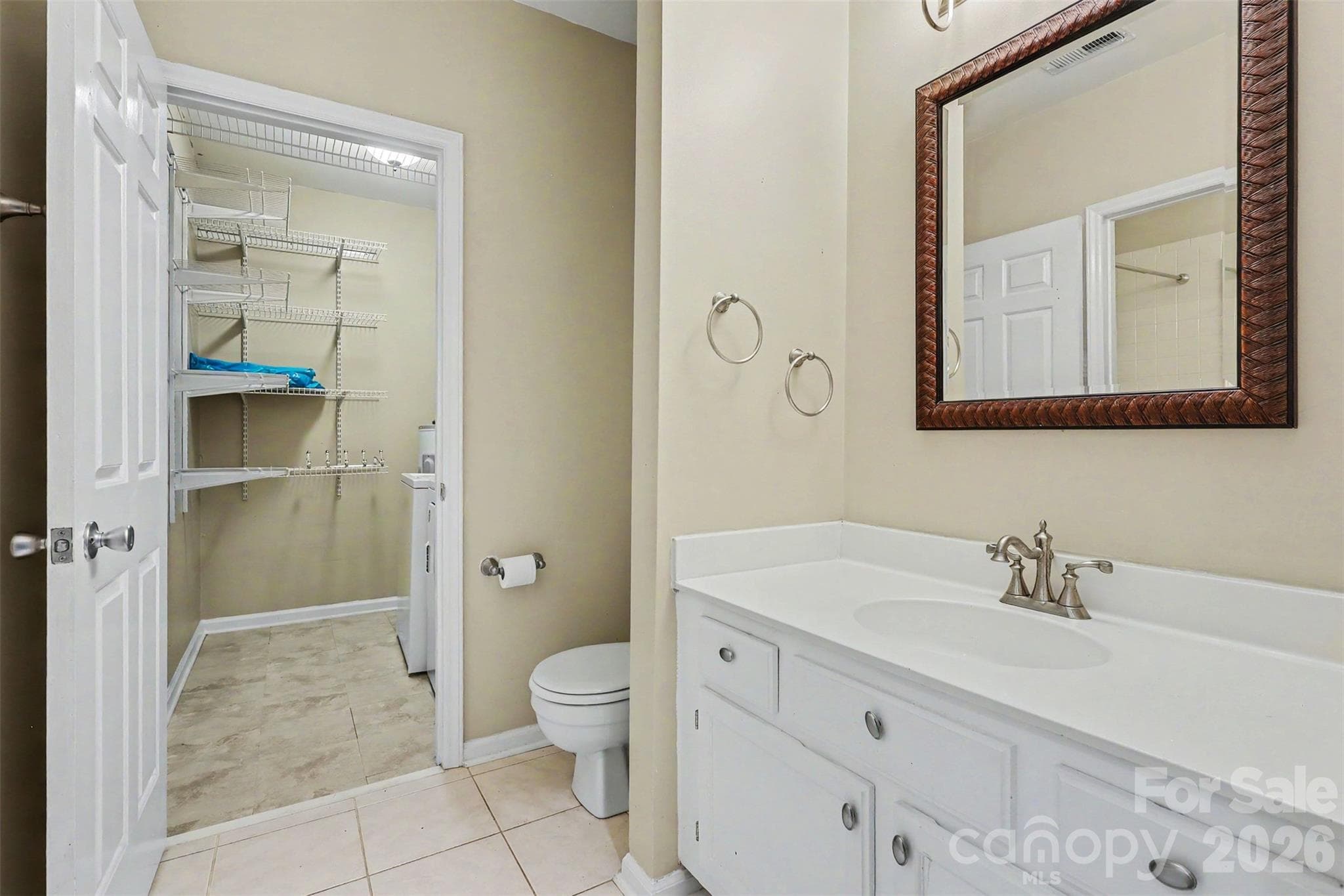 Condominium at 3200 Selwyn Farms Lane, Charlotte, photo 14 of 24