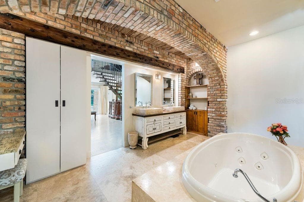 Master Bath - 2627 JOHN ANDERSON DR, ORMOND BEACH