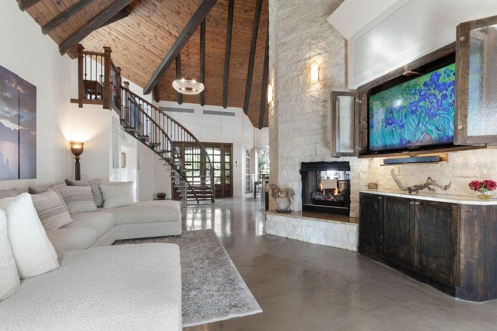 Great Room - 2627 JOHN ANDERSON DR, ORMOND BEACH