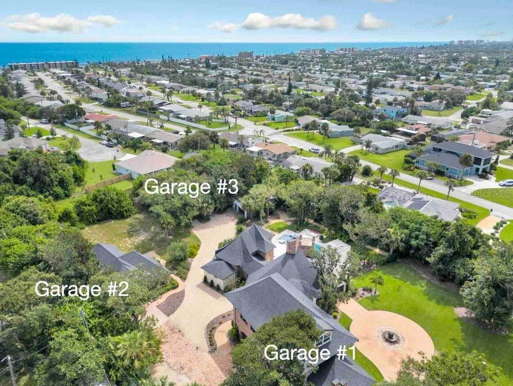 3 Garages on Estate - 2627 JOHN ANDERSON DR, ORMOND BEACH