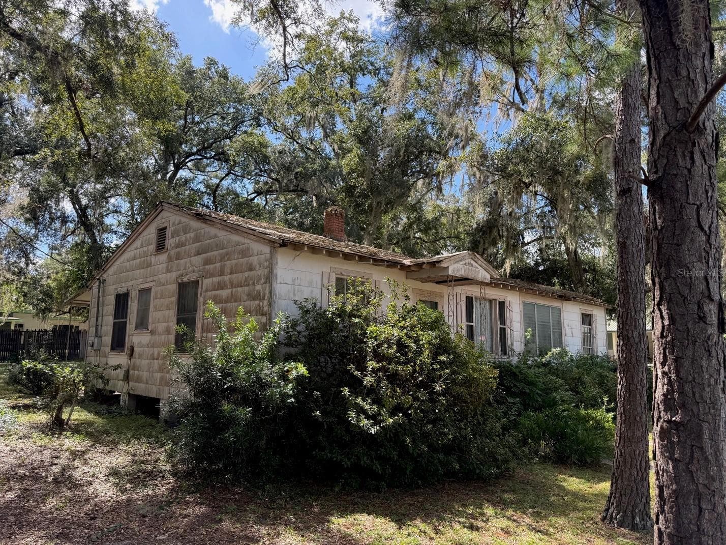 Single Family Residence at 1234 NE 8TH ST, OCALA, photo 2 of 16