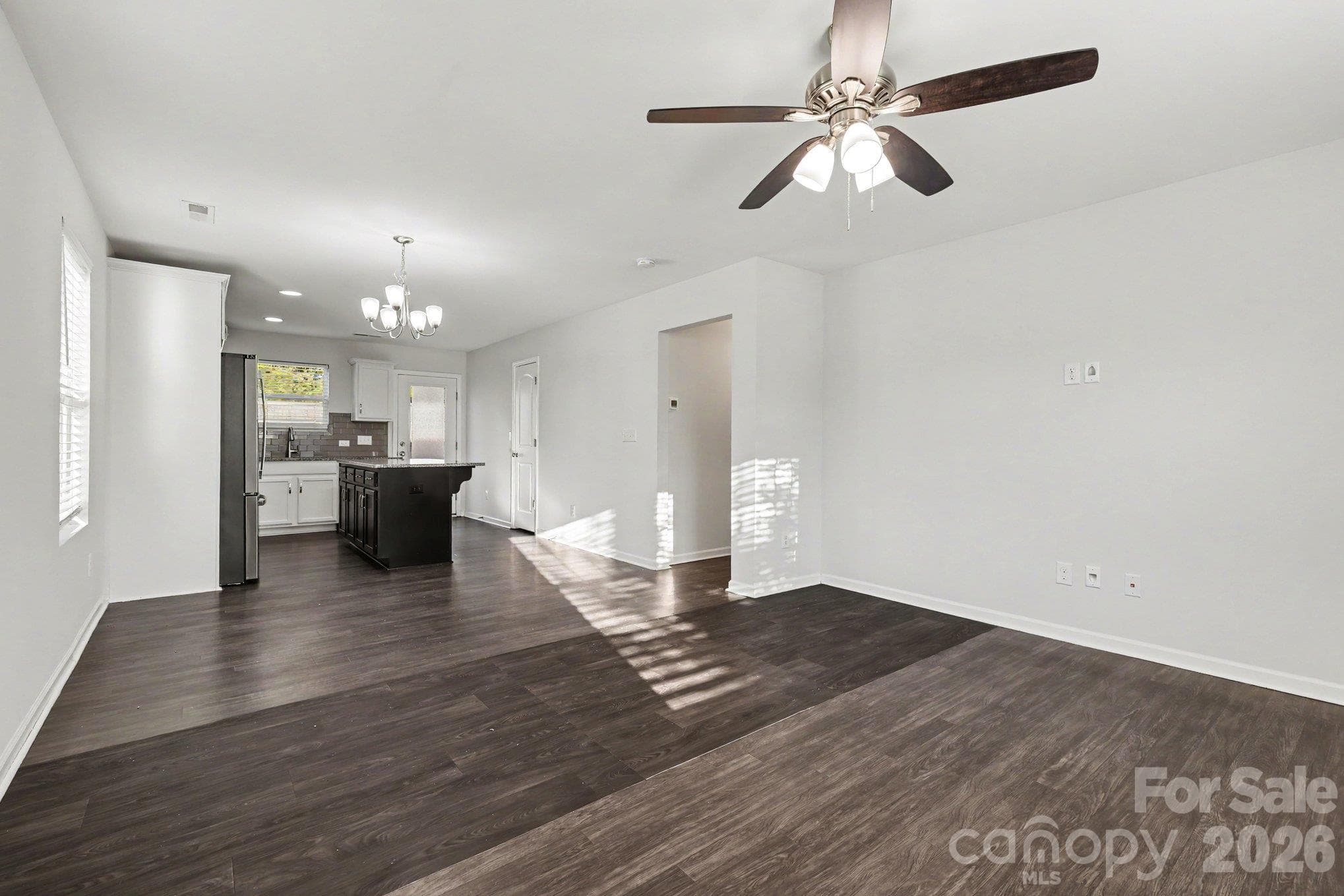 Single Family Residence at 229 Austen Lakes Drive, York, photo 3 of 19