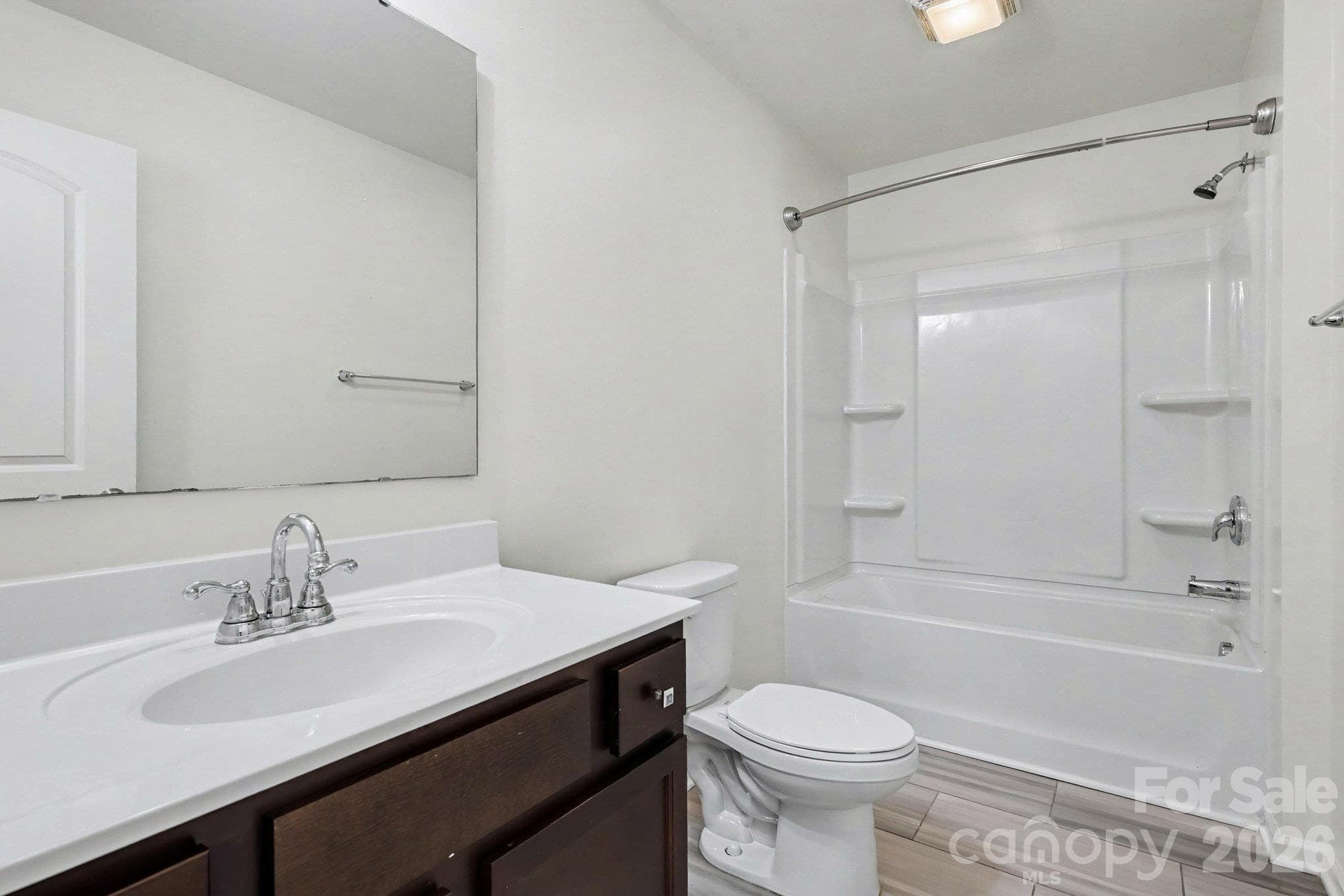 Single Family Residence at 229 Austen Lakes Drive, York, photo 10 of 19