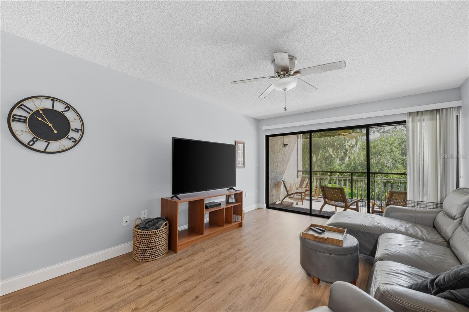 family room - 1166 CARMEL CIR #200, CASSELBERRY