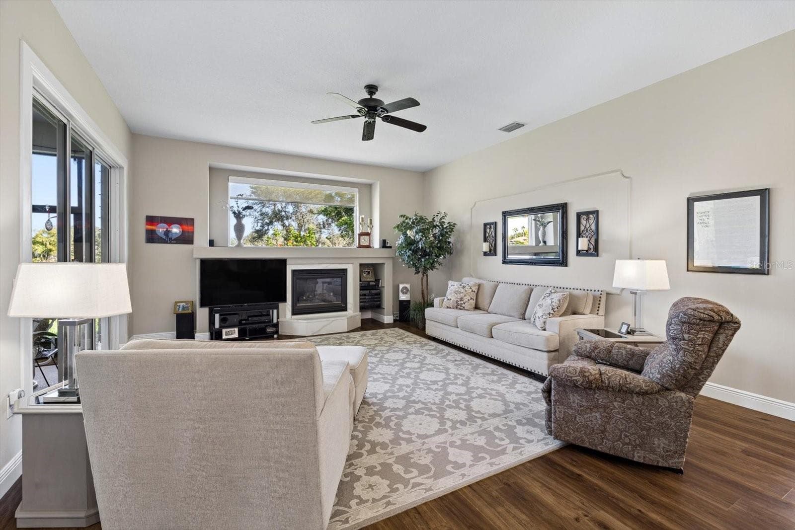 Single Family Residence at 9921 LAUREL VALLEY AVENUE CIR, BRADENTON, photo 13 of 34