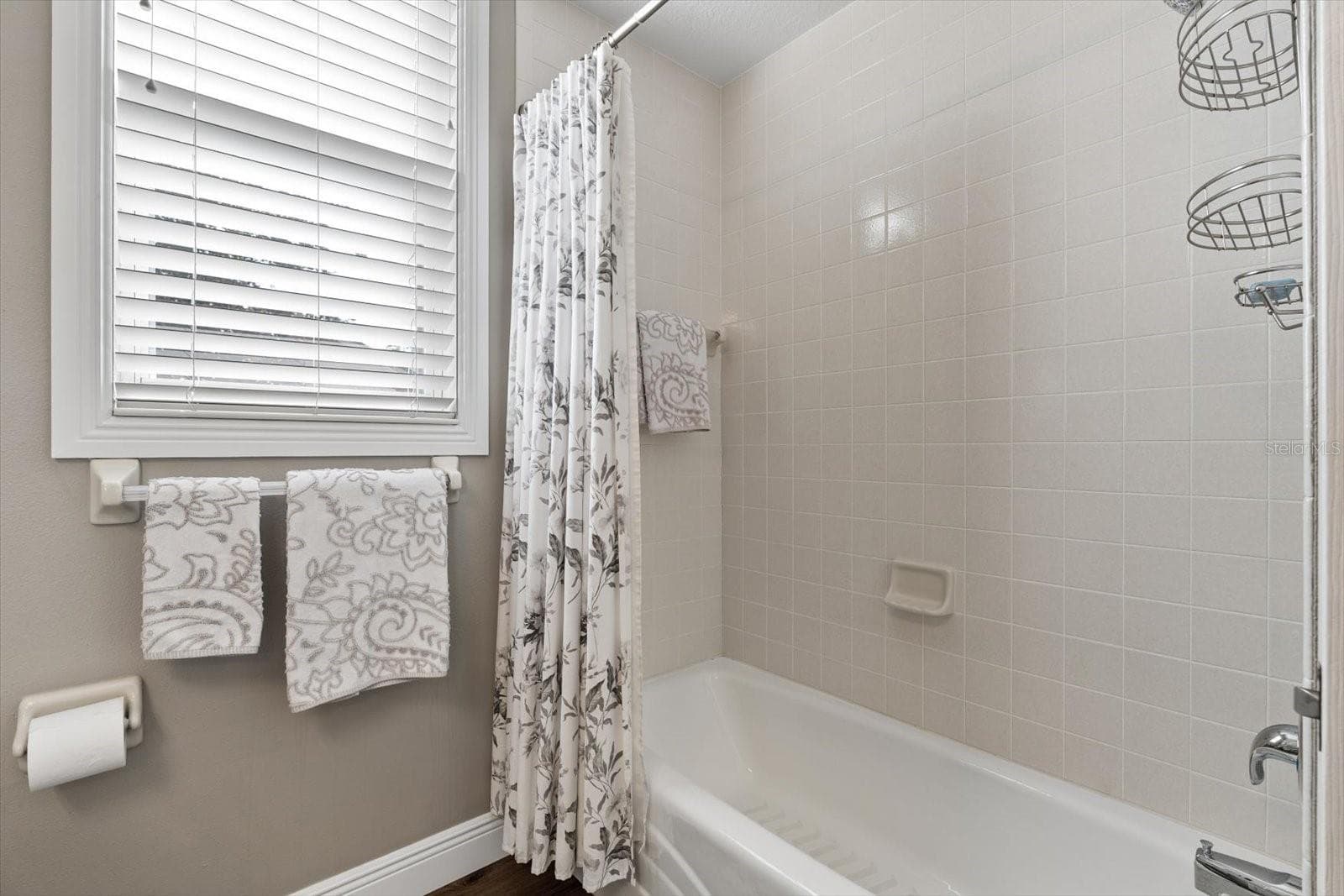 2nd Guest Bathroom - 9921 LAUREL VALLEY AVENUE CIR, BRADENTON