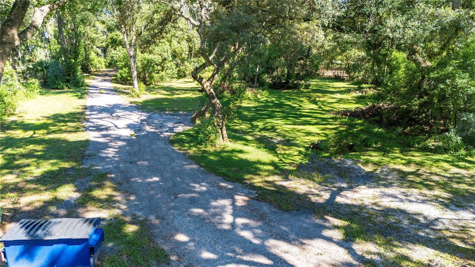 Driveway - 37544 TUCKER RD, ZEPHYRHILLS