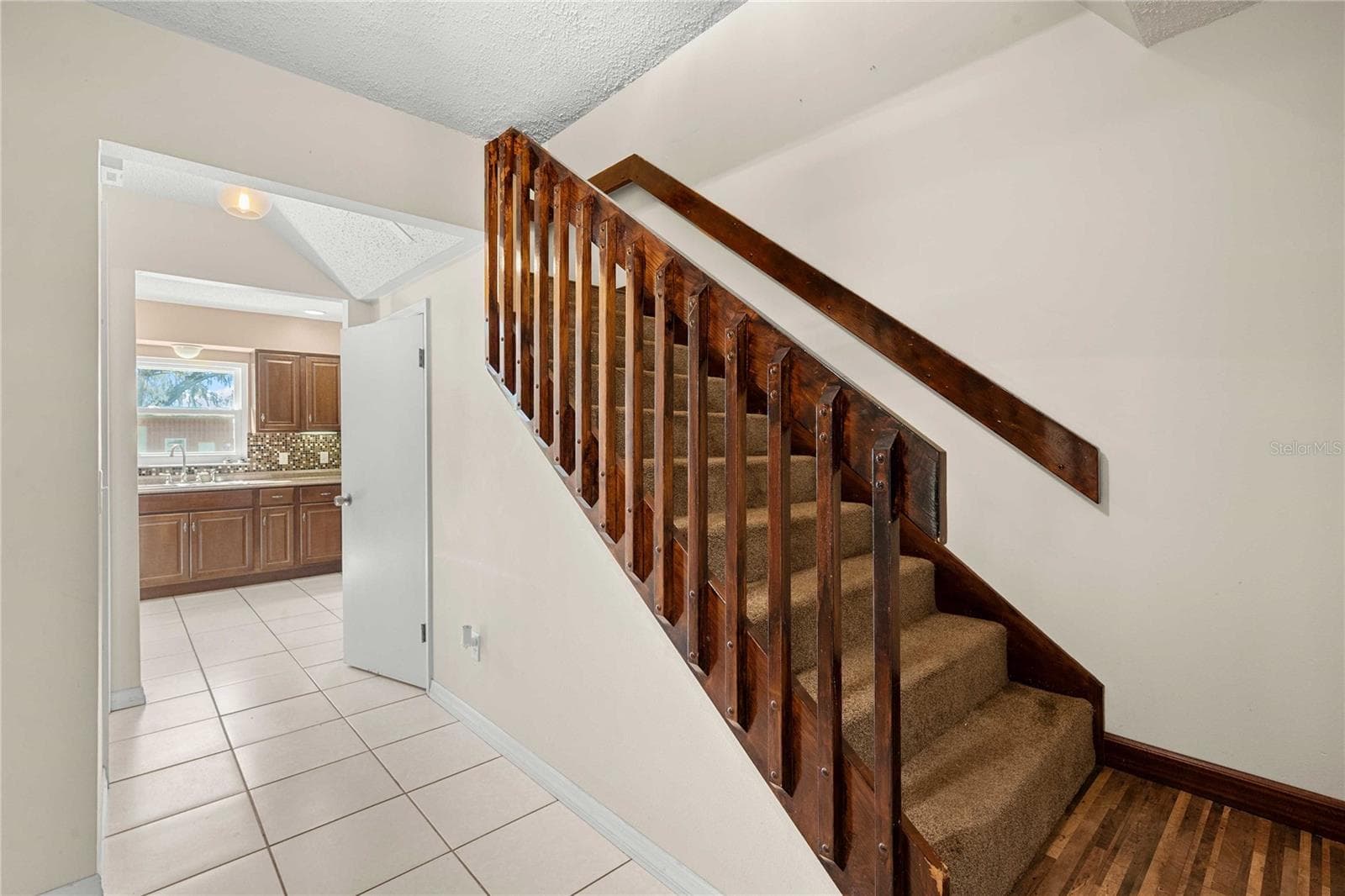 Foyer/Stairway - 37544 TUCKER RD, ZEPHYRHILLS