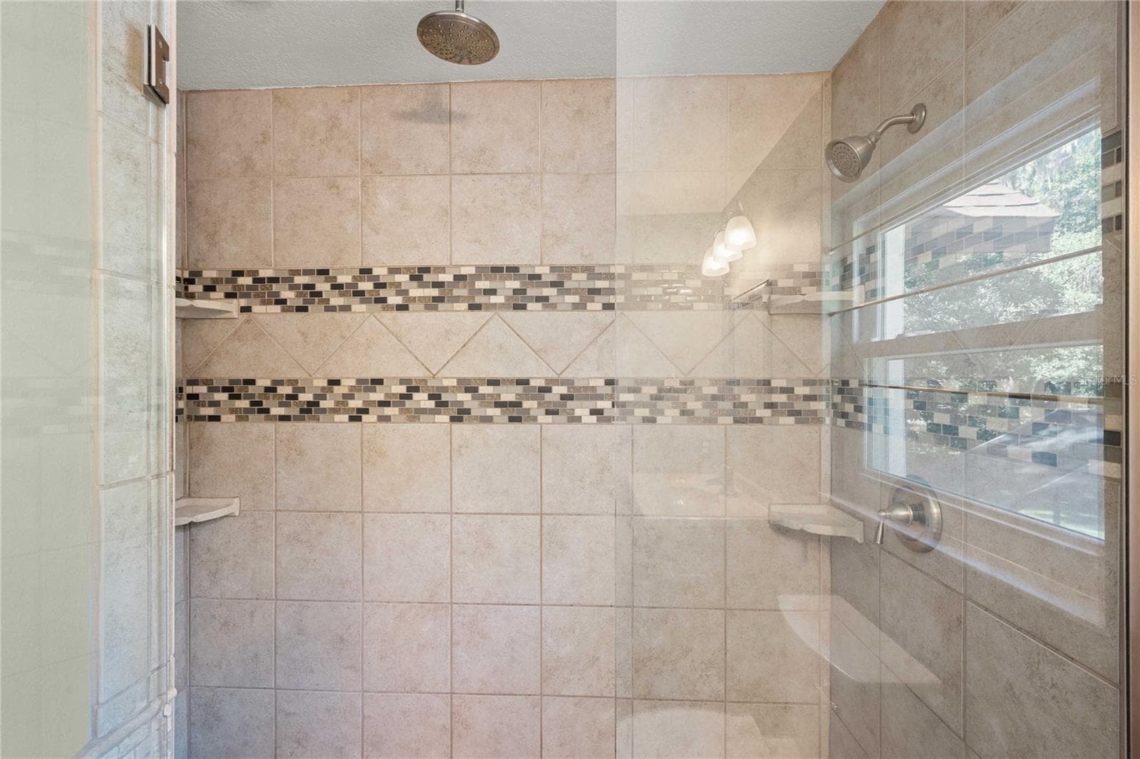 Primary Bathroom - 37544 TUCKER RD, ZEPHYRHILLS