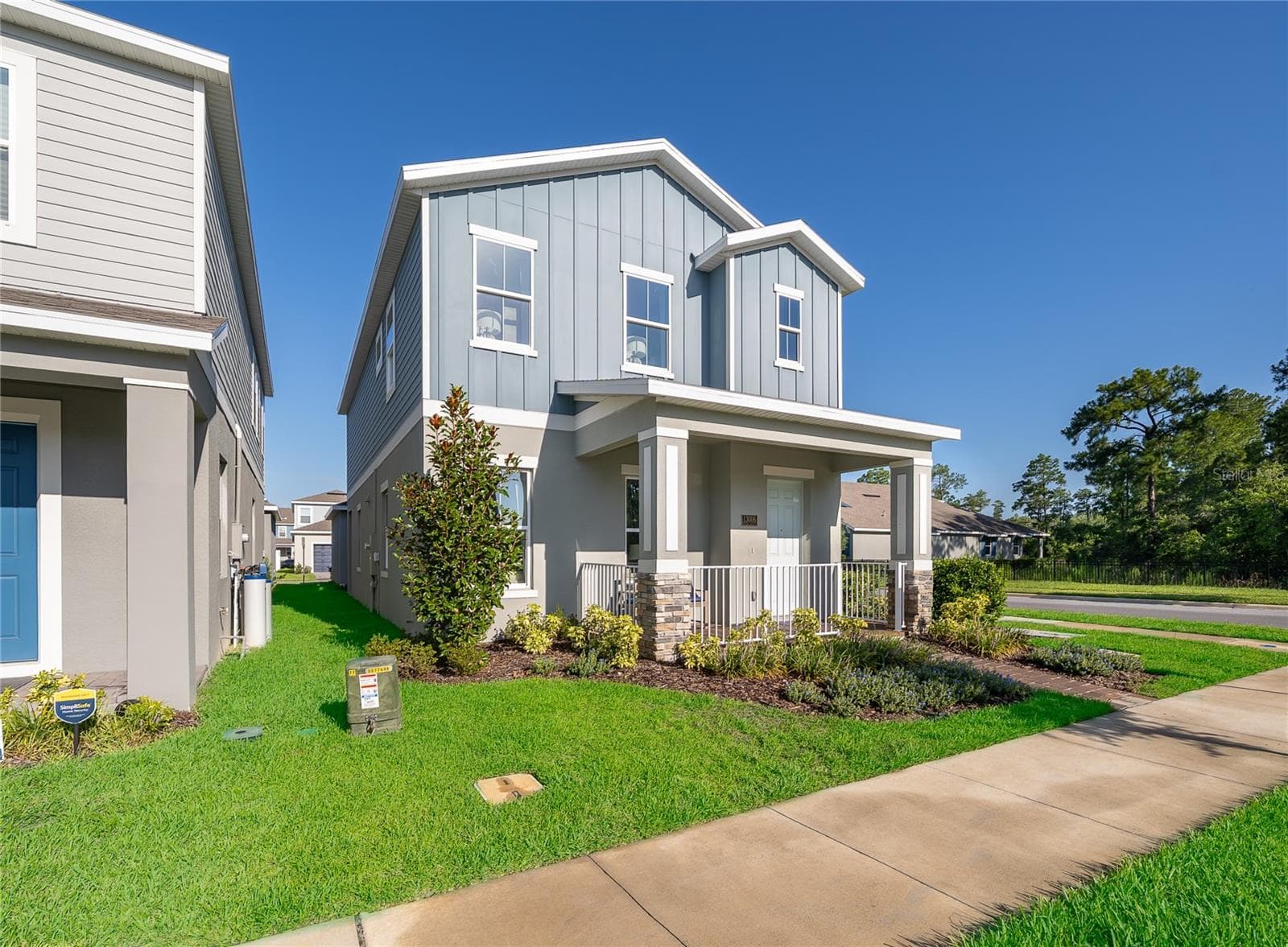 Single Family Residence at 13006 SERENE GLADE RD, WINTER GARDEN, photo 2 of 31