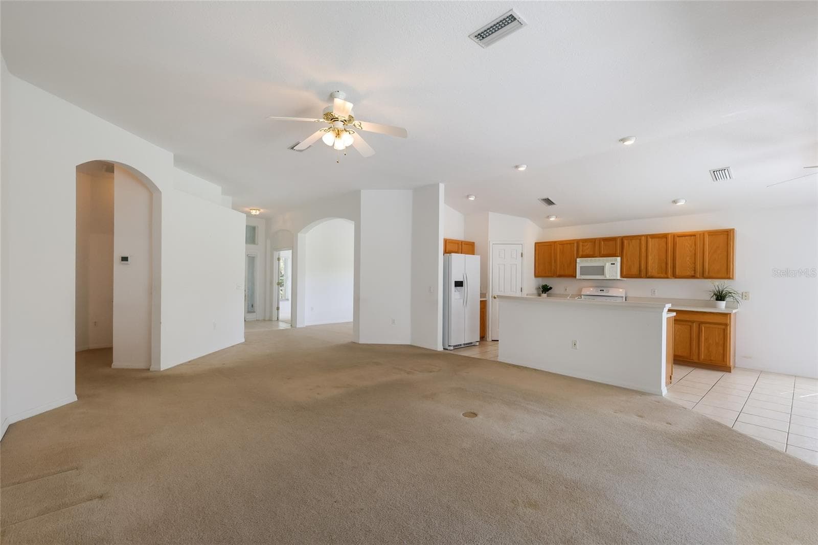 Single Family Residence at 6212 MACAW GLN, LAKEWOOD RANCH, photo 11 of 48